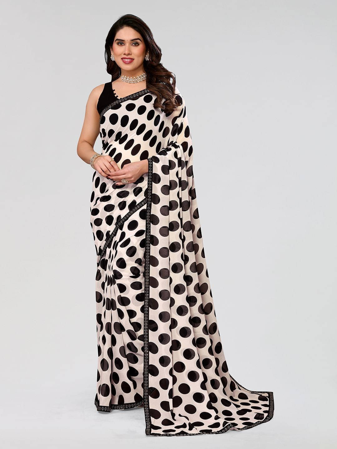 ANAND SAREES Georgette Embellished Regular Saree With Unstitched Blouse Piece ( White ) ANAND SAREES Georgette Embellished Regular Saree With Unstitched Blouse Piece ( White )