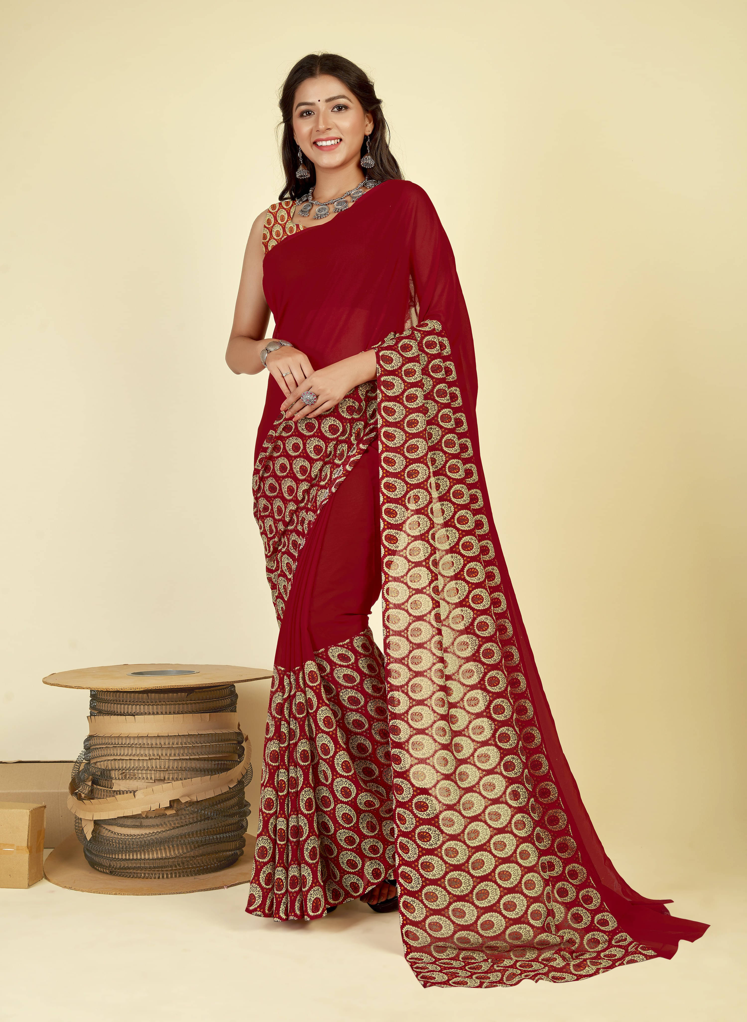 ANAND SAREES Georgette Printed Regular Saree With Unstitched Blouse Piece ( Red ) ANAND SAREES Georgette Printed Regular Saree With Unstitched Blouse Piece ( Red )