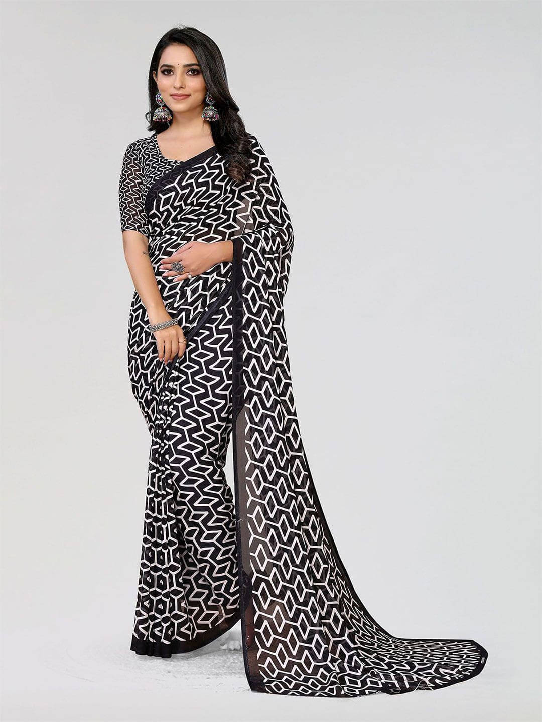 ANAND SAREES Georgette Printed Regular Saree With Unstitched Blouse Piece ( Black ) ANAND SAREES Georgette Printed Regular Saree With Unstitched Blouse Piece ( Black )