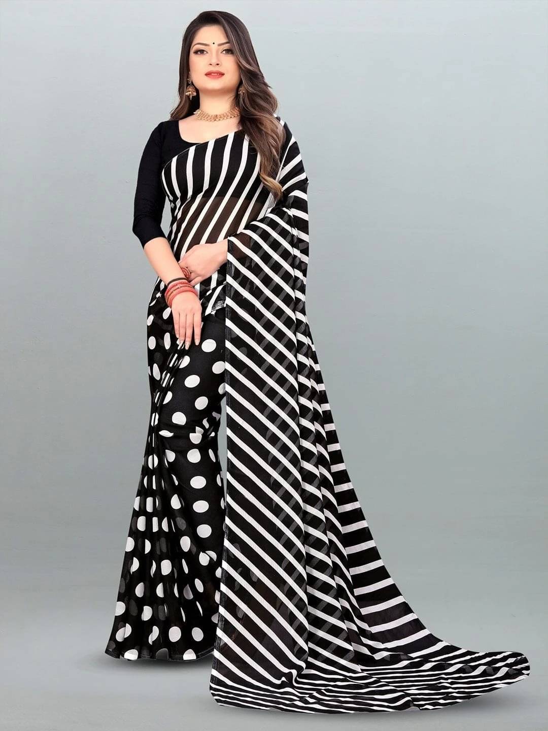 ANAND SAREES Georgette Printed Regular Saree With Unstitched Blouse Piece ( White ) ANAND SAREES Georgette Printed Regular Saree With Unstitched Blouse Piece ( White )