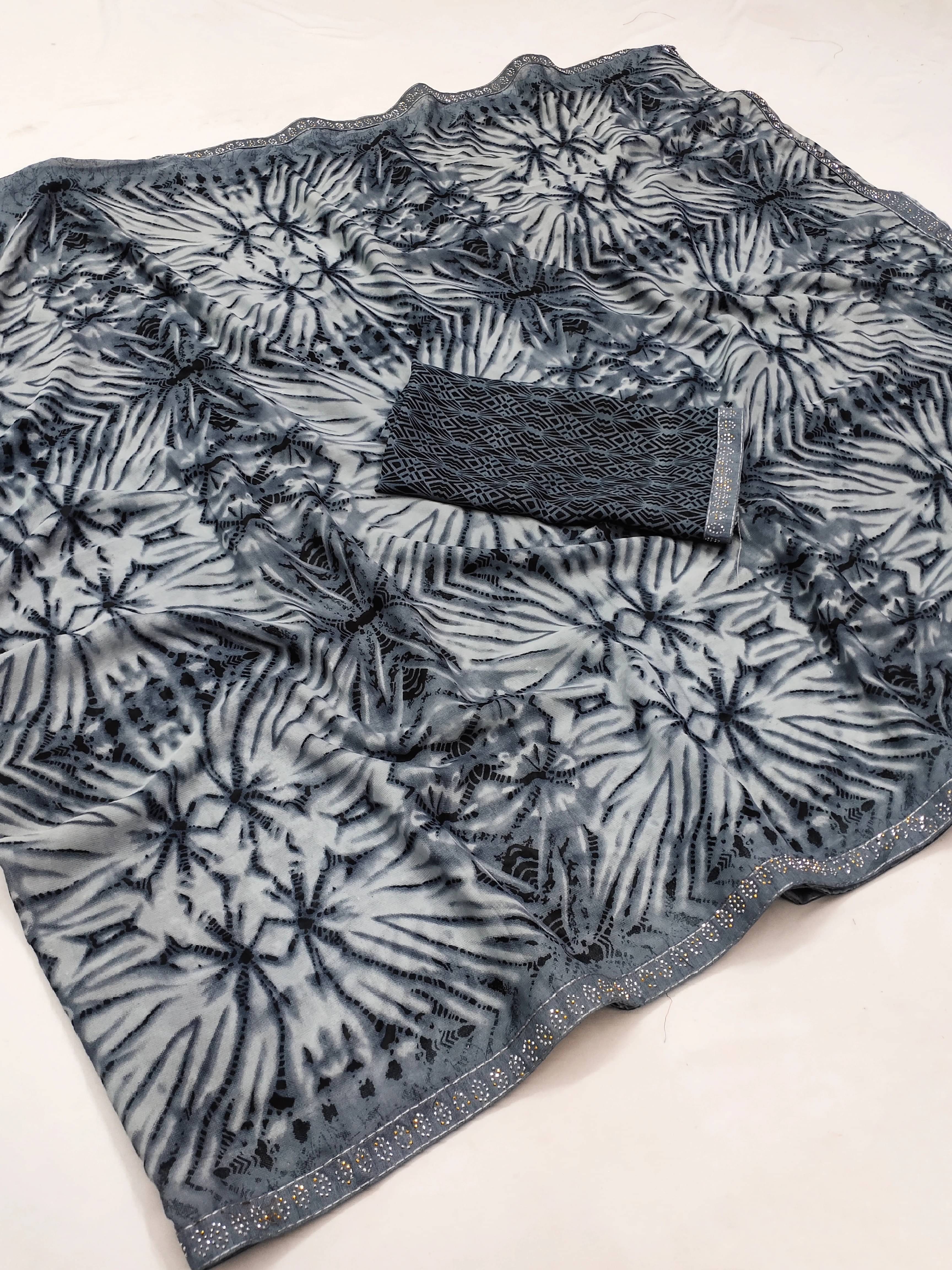 ANAND SAREES Georgette Printed Regular Saree With Unstitched Blouse Piece ( Grey ) ANAND SAREES Georgette Printed Regular Saree With Unstitched Blouse Piece ( Grey )