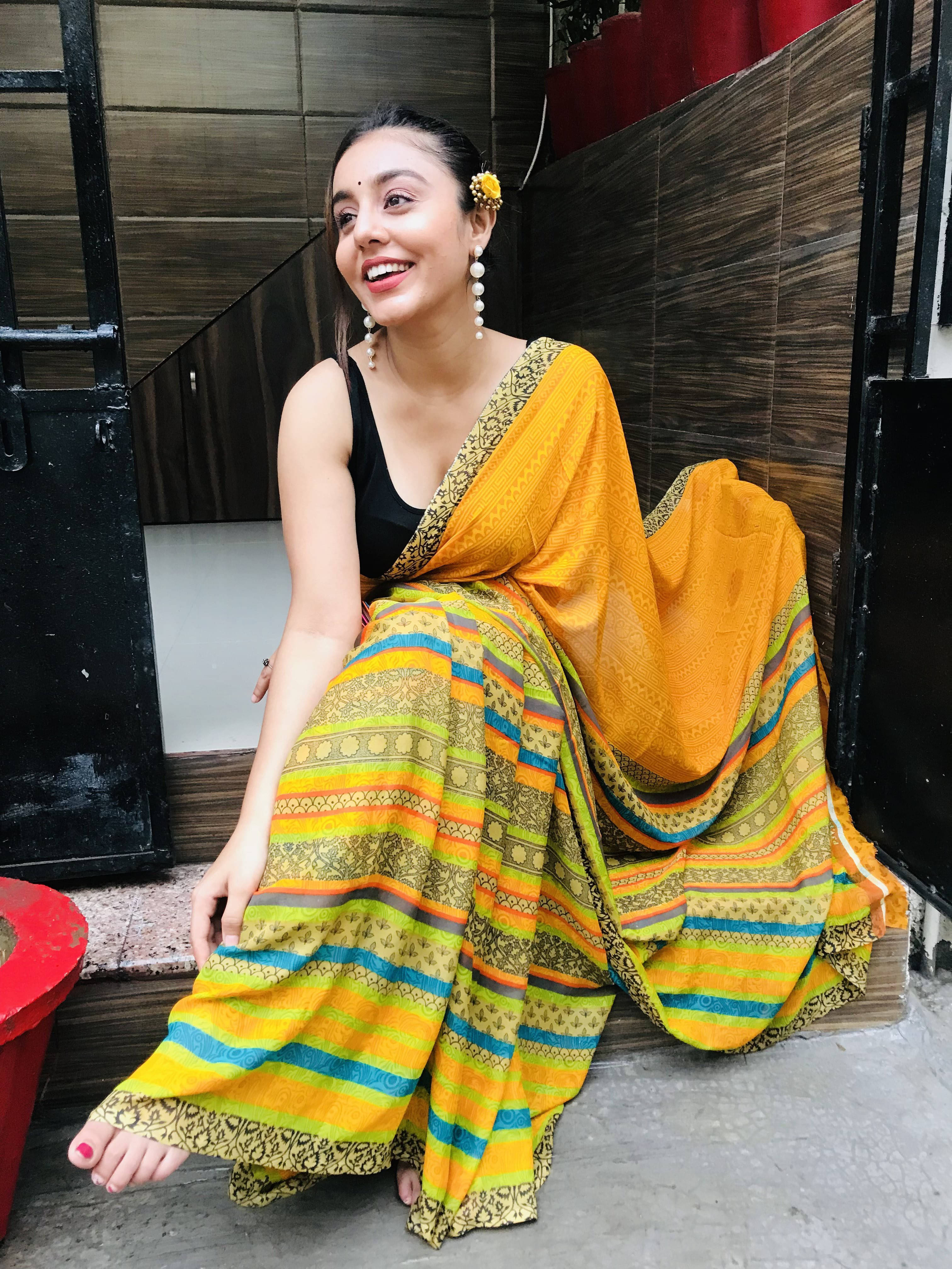 ANAND SAREES Georgette Printed Regular Saree With Unstitched Blouse Piece ( Yellow ) ANAND SAREES Georgette Printed Regular Saree With Unstitched Blouse Piece ( Yellow )