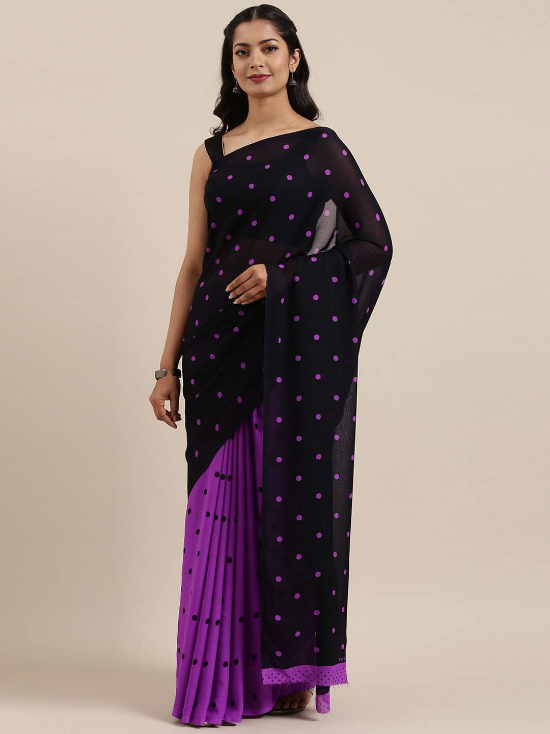 ANAND SAREES Georgette Printed Regular Saree With Unstitched Blouse Piece ( Black ) ANAND SAREES Georgette Printed Regular Saree With Unstitched Blouse Piece ( Black )
