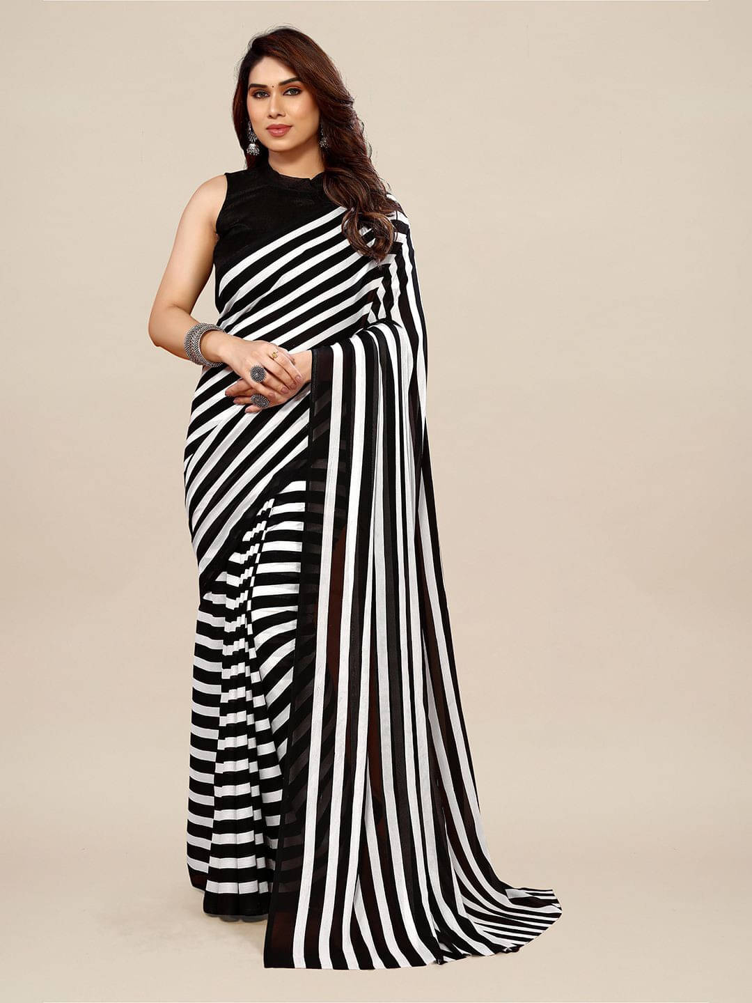     			ANAND SAREES Georgette Printed Regular Saree With Unstitched Blouse Piece ( Black )