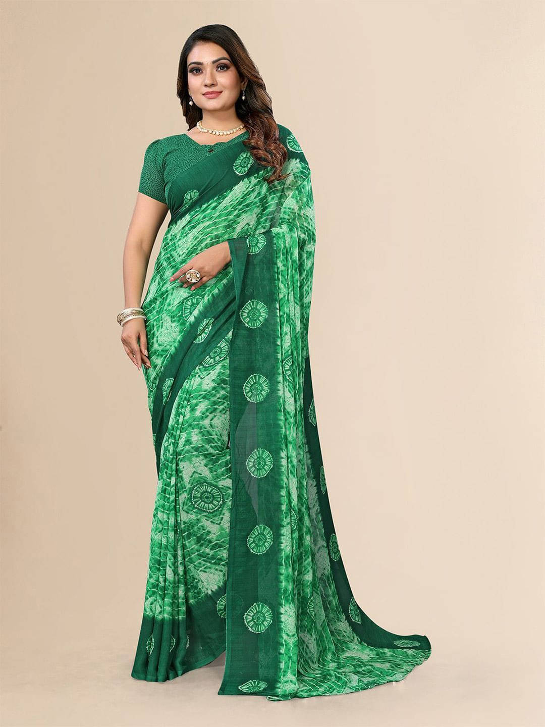 ANAND SAREES Georgette Printed Regular Saree With Unstitched Blouse Piece ( Green ) ANAND SAREES Georgette Printed Regular Saree With Unstitched Blouse Piece ( Green )