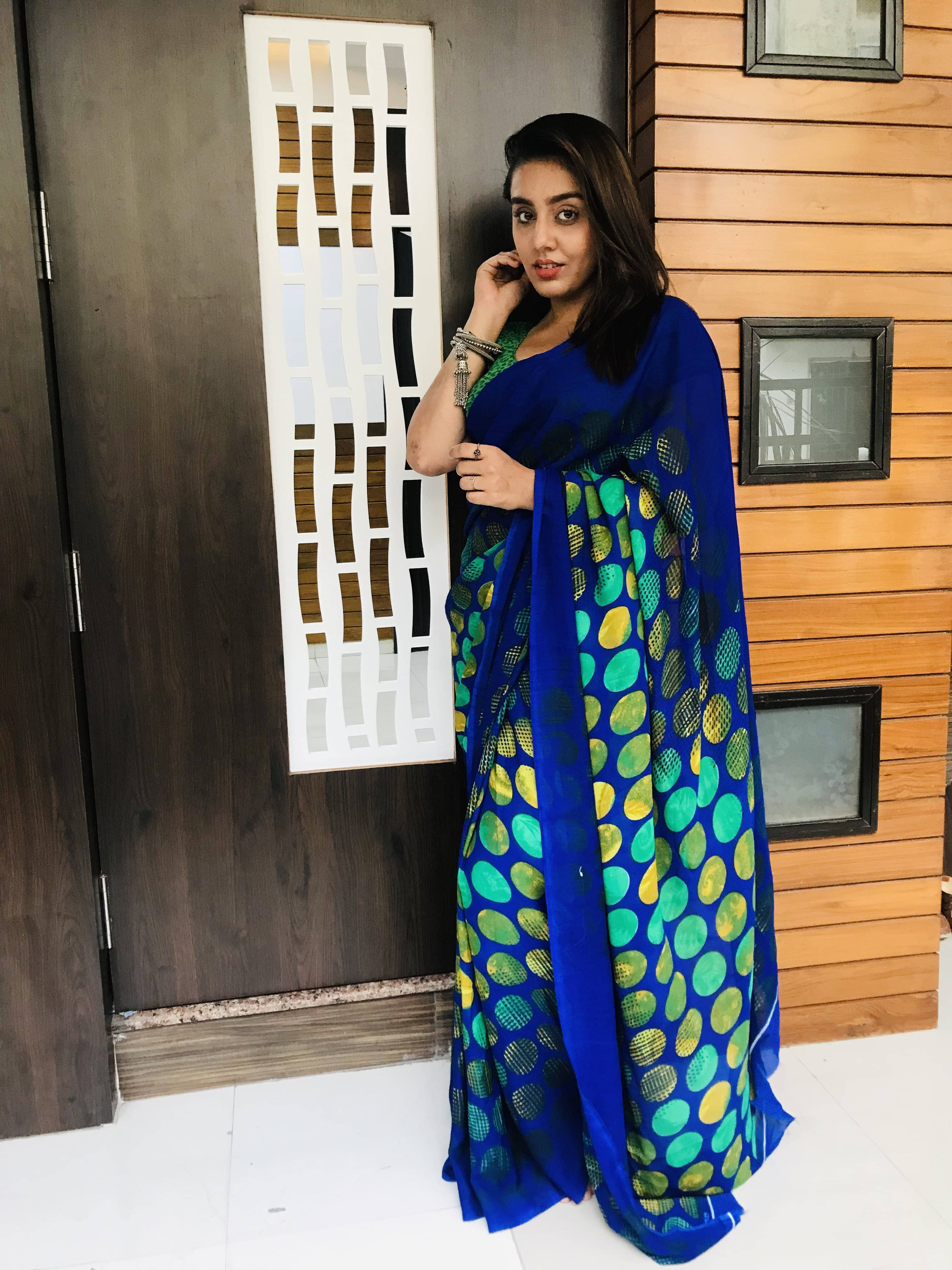 ANAND SAREES Georgette Printed Regular Saree With Unstitched Blouse Piece ( Blue ) ANAND SAREES Georgette Printed Regular Saree With Unstitched Blouse Piece ( Blue )