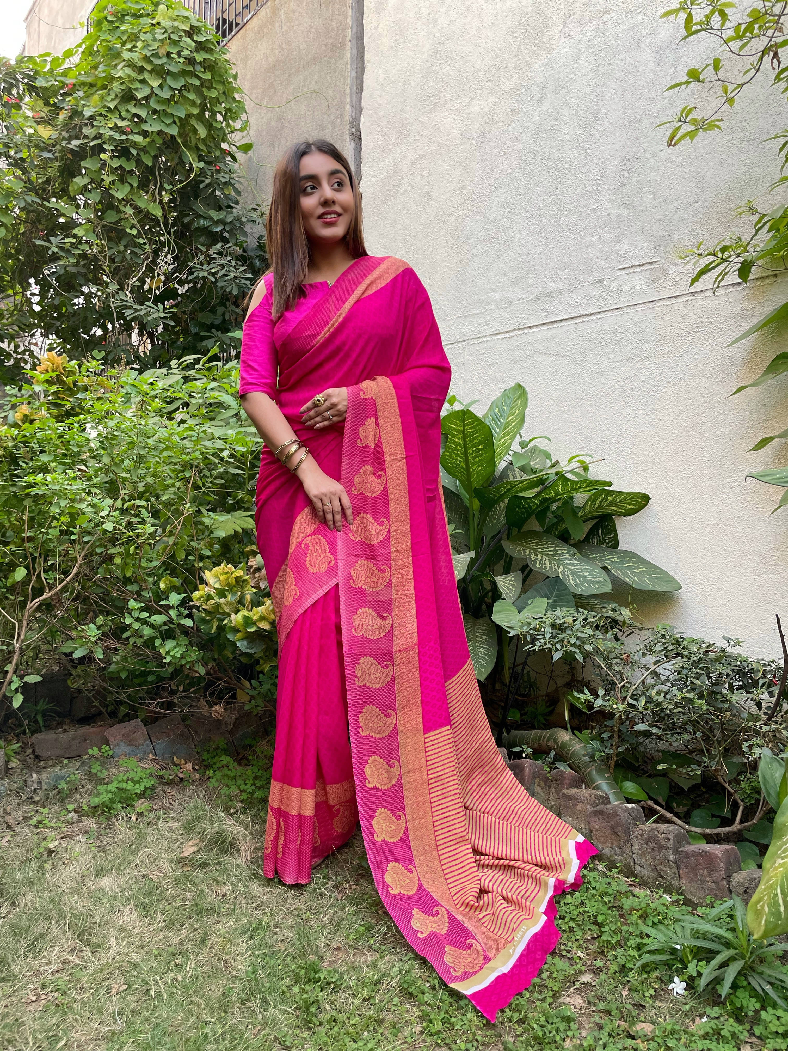 ANAND SAREES Georgette Printed Regular Saree With Unstitched Blouse Piece ( Purple ) ANAND SAREES Georgette Printed Regular Saree With Unstitched Blouse Piece ( Purple )