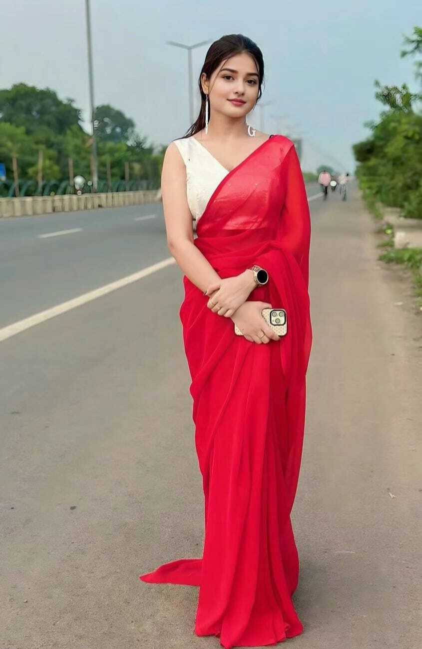 ANAND SAREES Georgette Solid Regular Saree With Unstitched Blouse Piece ( Red ) ANAND SAREES Georgette Solid Regular Saree With Unstitched Blouse Piece ( Red )