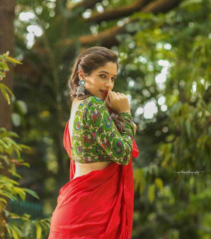     			ANAND SAREES Georgette Solid Regular Saree With Unstitched Blouse Piece ( Red )