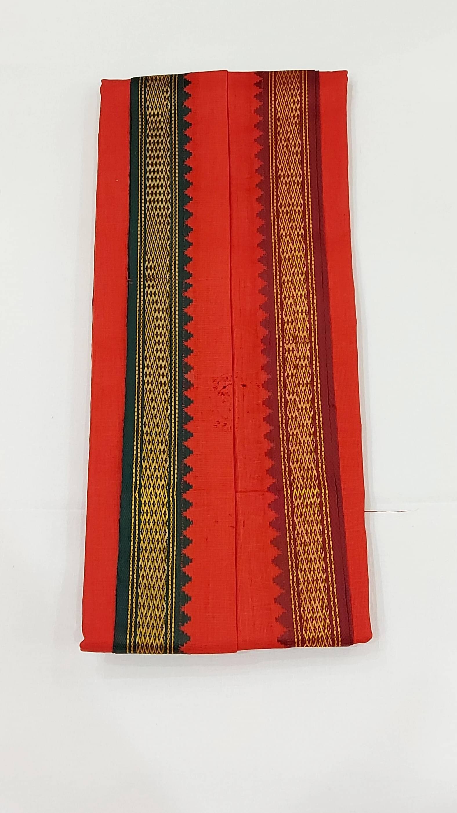     			Akeshavam Pack of 1 Cotton Below 300 -GSM Bath Towel ( Red )