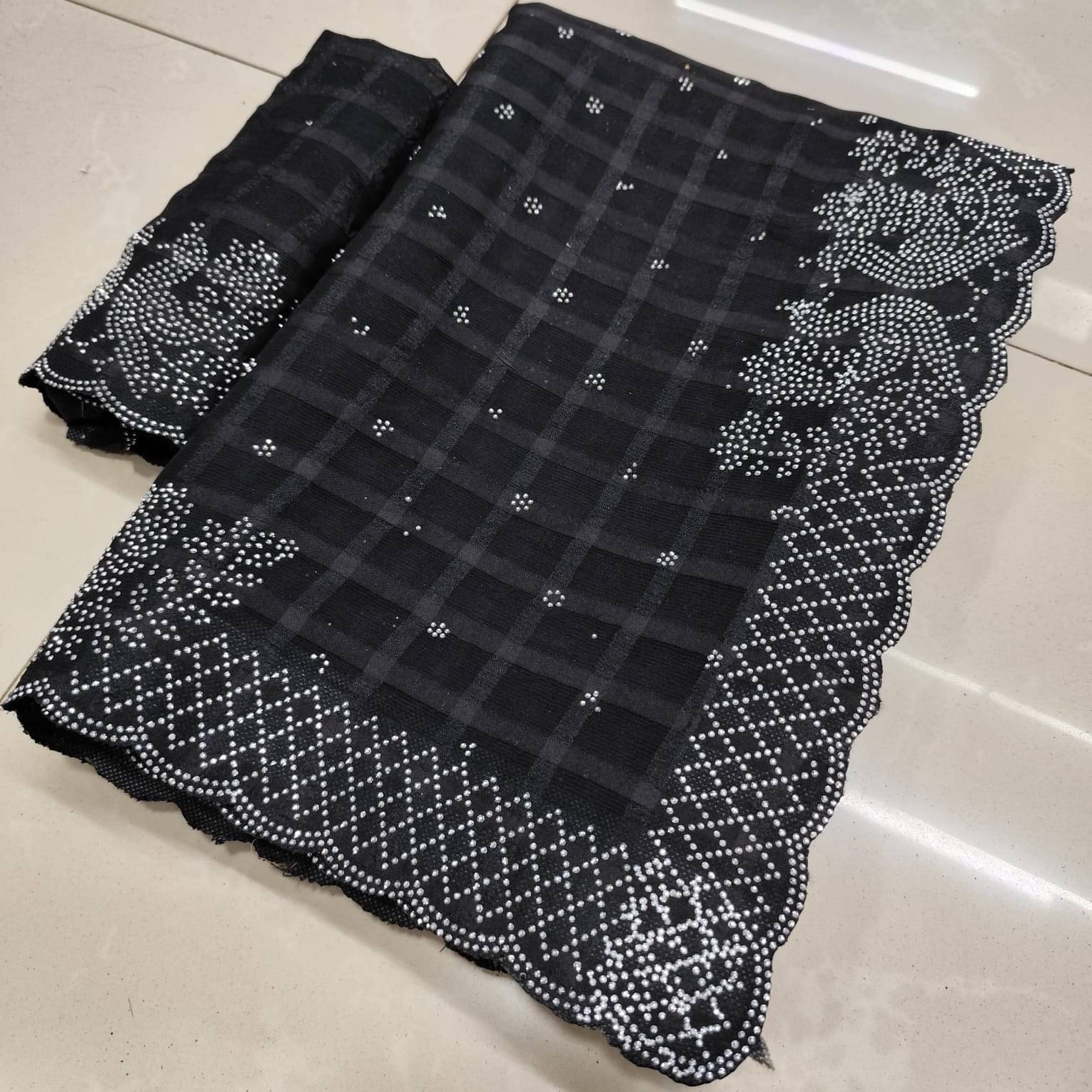 Avenue Creation Chiffon Checks Regular Saree With Unstitched Blouse Piece ( Multicolor 1 ) Avenue Creation Chiffon Checks Regular Saree With Unstitched Blouse Piece ( Multicolor 1 )
