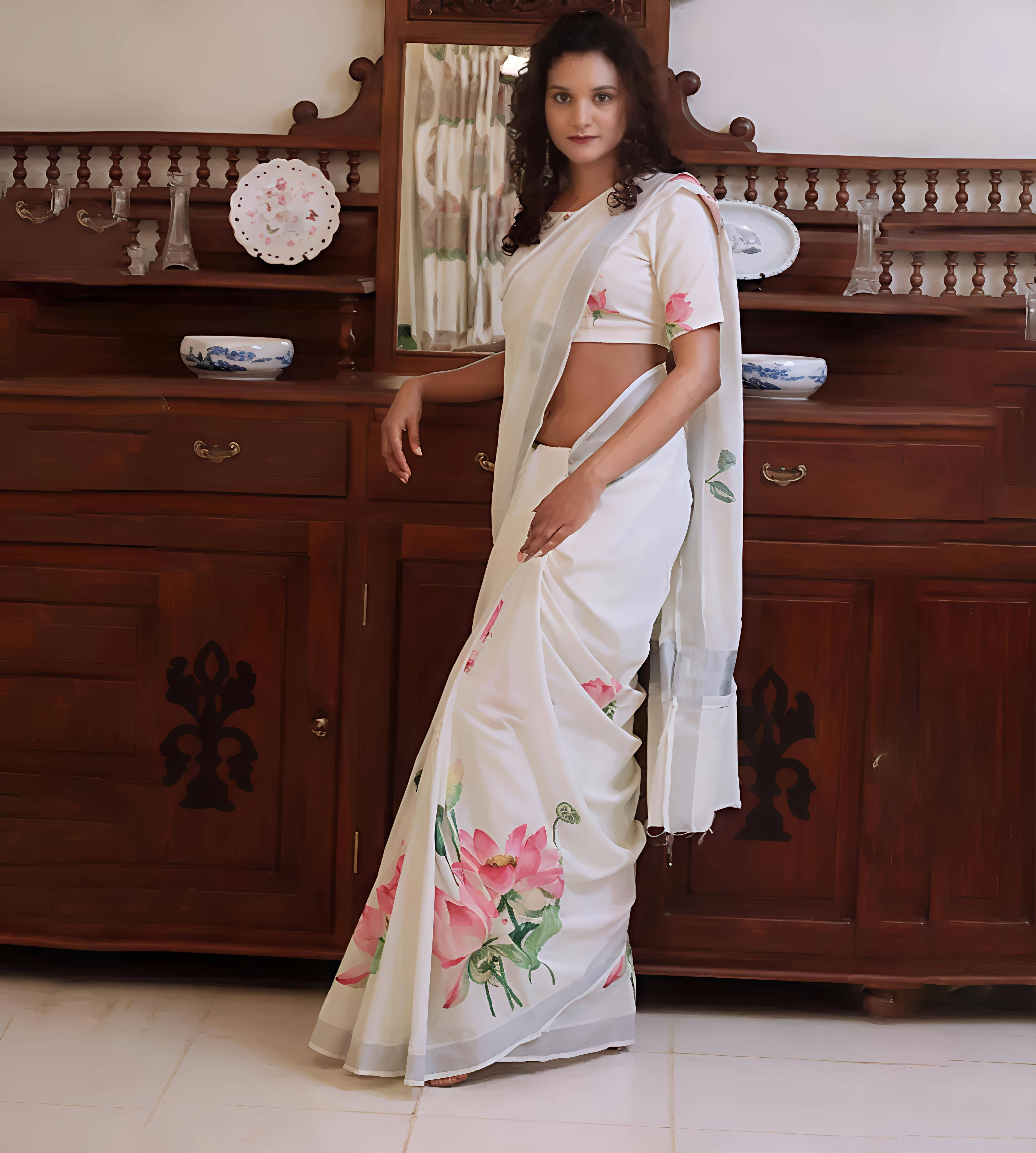 Grubstaker Cotton Blend Printed Regular Saree With Unstitched Blouse Piece ( White ) Grubstaker Cotton Blend Printed Regular Saree With Unstitched Blouse Piece ( White )