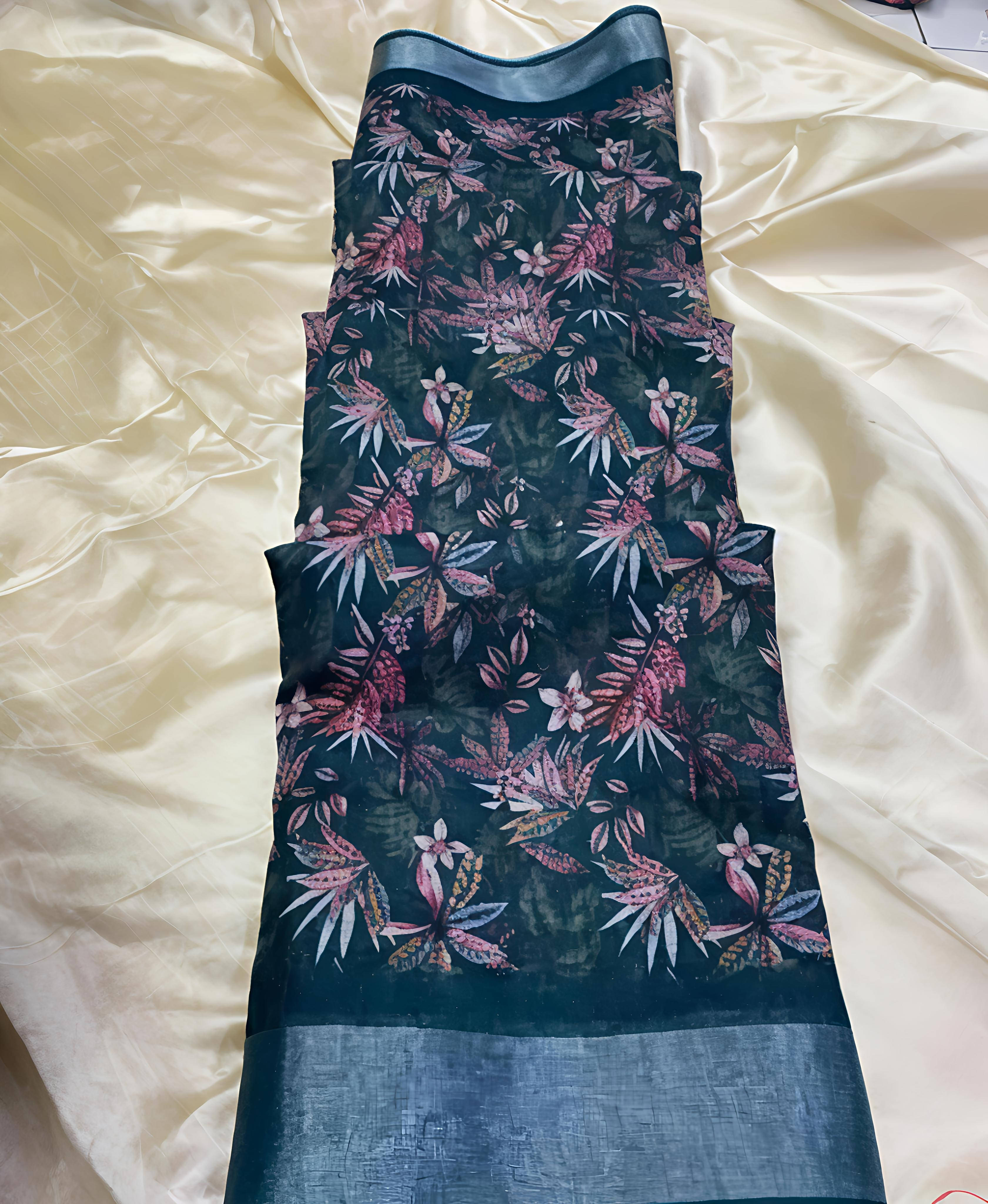 Grubstaker Cotton Blend Printed Regular Saree With Unstitched Blouse Piece ( Blue ) Grubstaker Cotton Blend Printed Regular Saree With Unstitched Blouse Piece ( Blue )