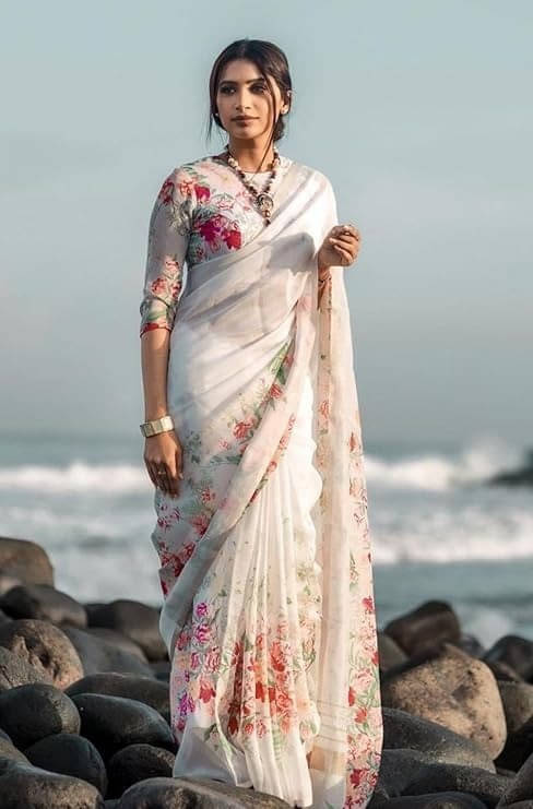 Grubstaker Linen Printed Regular Saree With Unstitched Blouse Piece ( White ) Grubstaker Linen Printed Regular Saree With Unstitched Blouse Piece ( White )