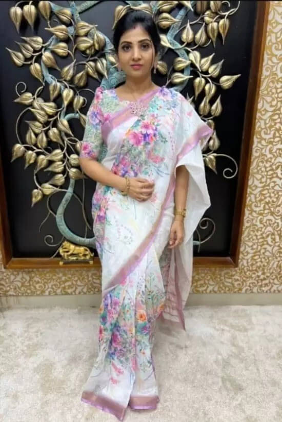 Grubstaker Linen Printed Regular Saree With Unstitched Blouse Piece ( White ) Grubstaker Linen Printed Regular Saree With Unstitched Blouse Piece ( White )