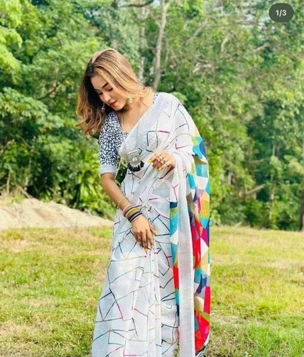     			Grubstaker Linen Printed Regular Saree With Unstitched Blouse Piece ( White )