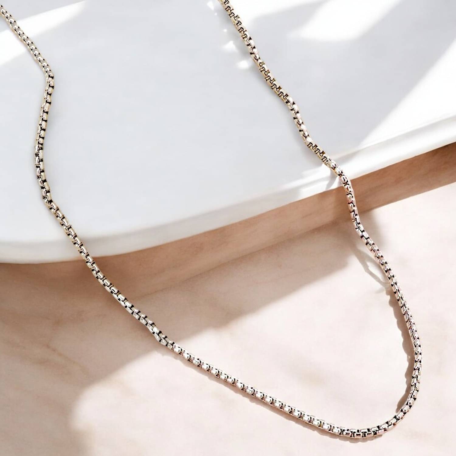 LUCKY JEWELLERY Rhodium Plated Chain ( Set of 1 ) LUCKY JEWELLERY Rhodium Plated Chain ( Set of 1 )