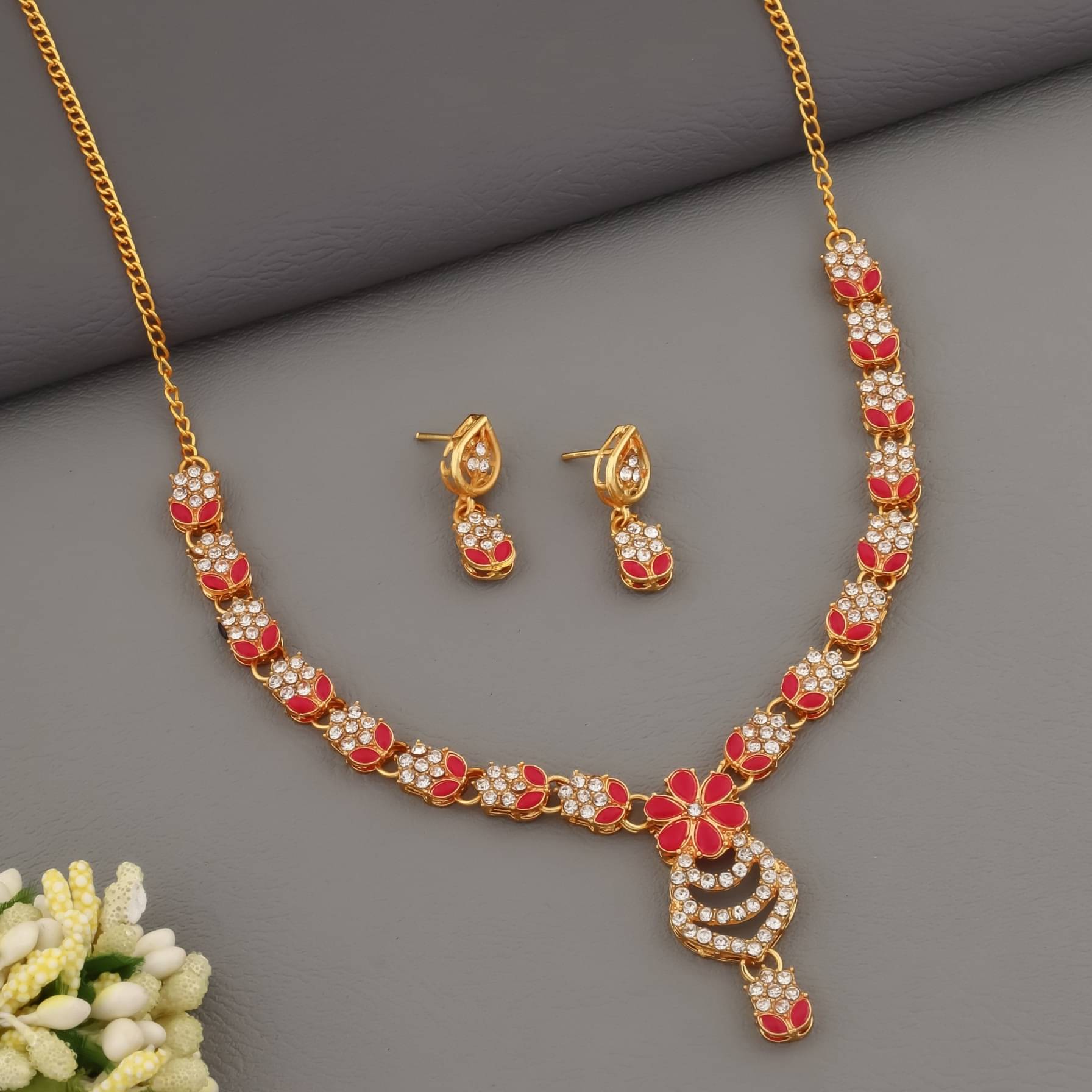     			OCHORI Red Brass Necklace Set ( Pack of 1 )