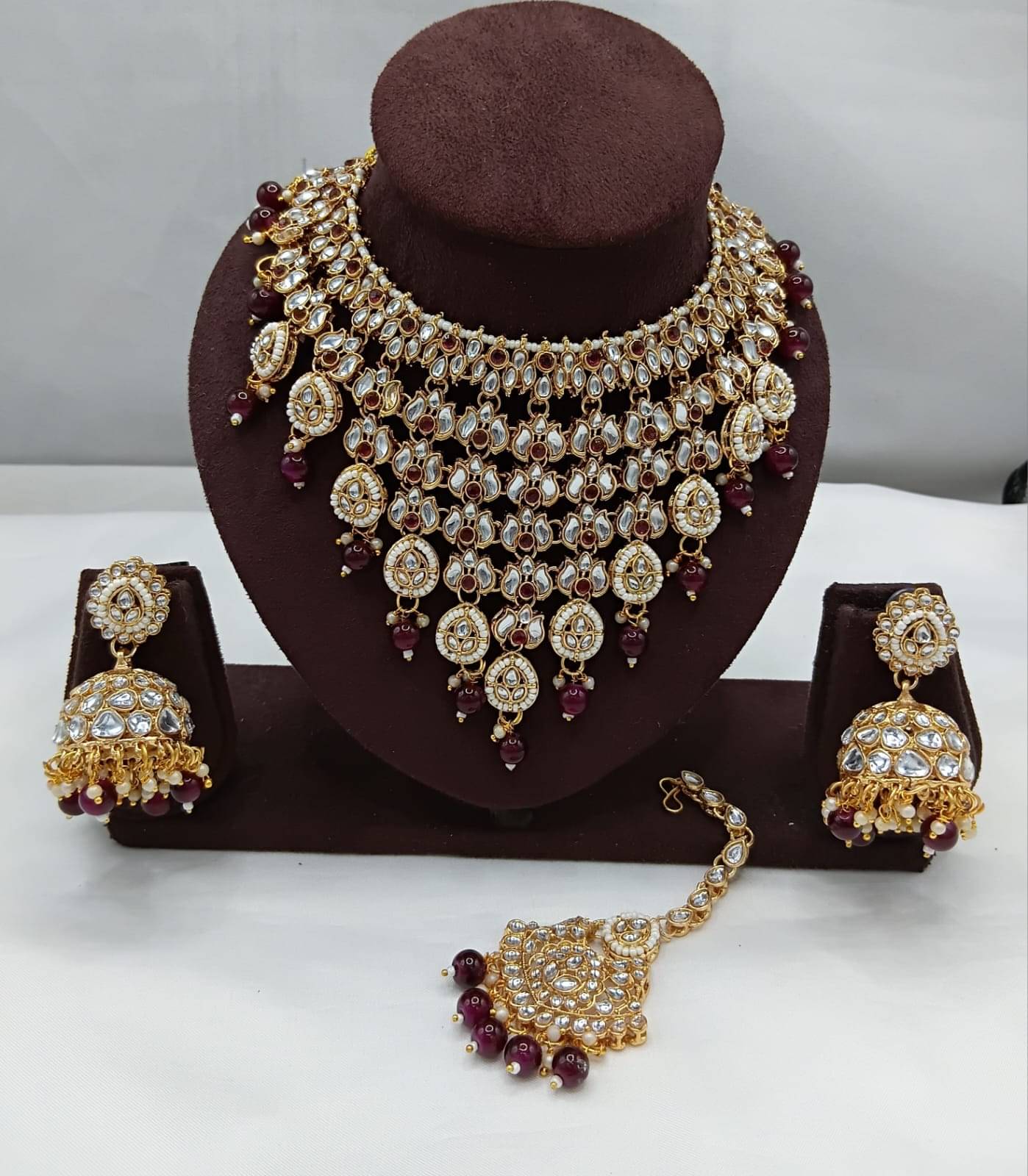     			Padmawati Maroon Alloy Necklace Set ( Pack of 1 )