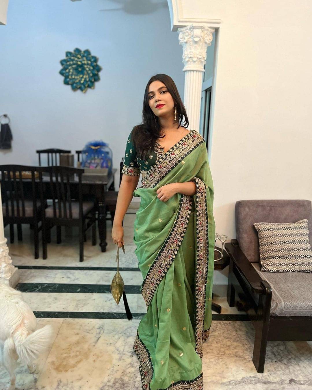     			Prazvika Satin Embellished Jamdani Saree With Unstitched Blouse Piece ( Green )