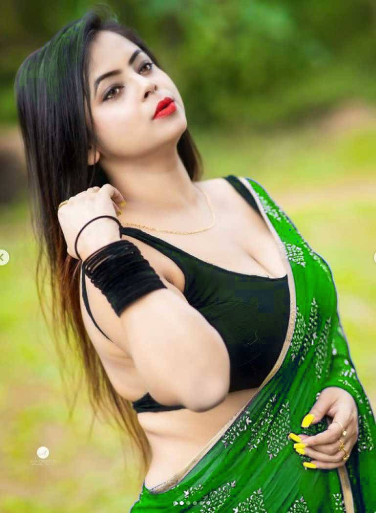 RedFish Chiffon Printed Regular Saree With Unstitched Blouse Piece ( Green ) RedFish Chiffon Printed Regular Saree With Unstitched Blouse Piece ( Green )