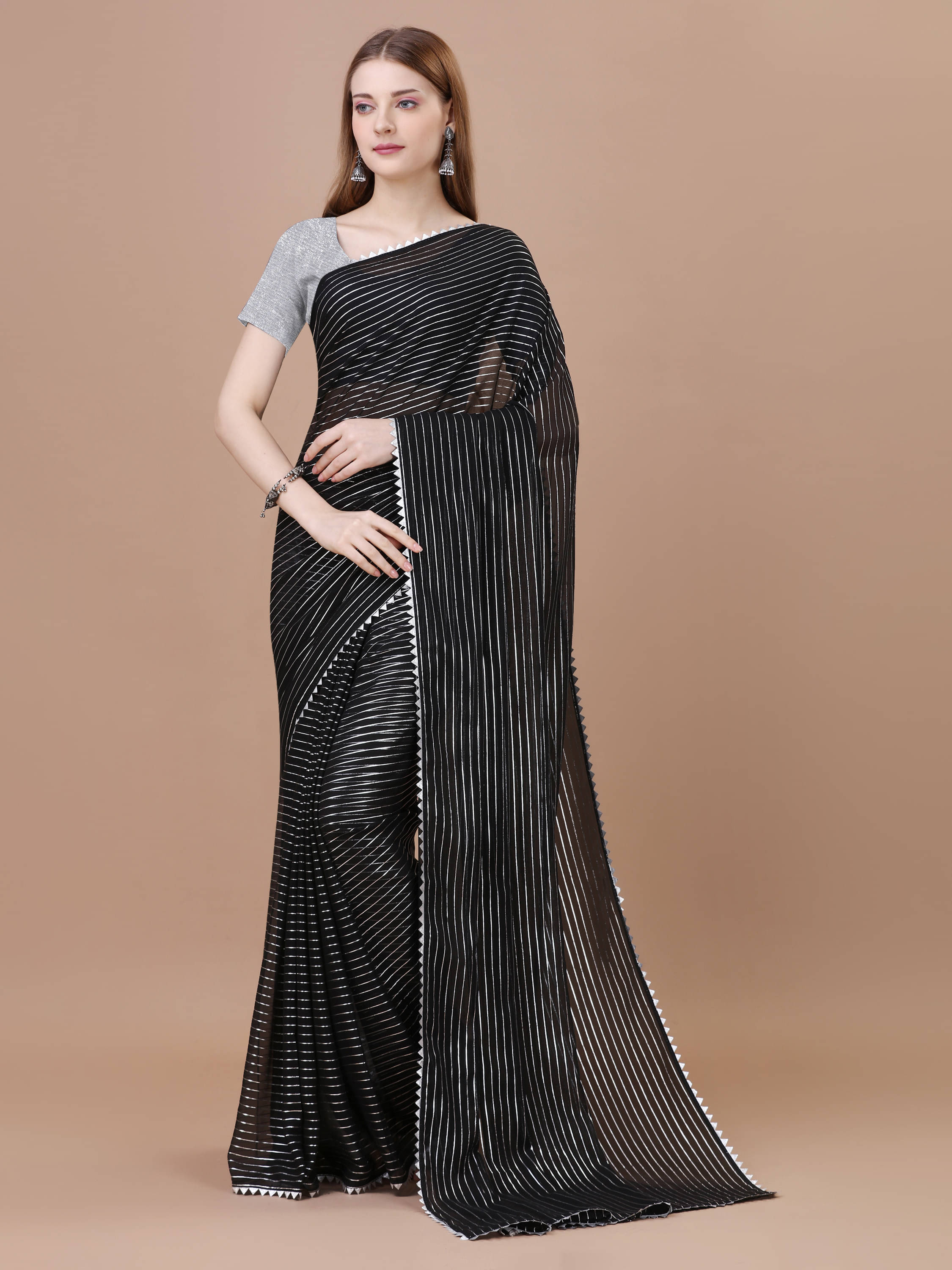 RedFish Georgette Printed Regular Saree With Unstitched Blouse Piece ( Black ) RedFish Georgette Printed Regular Saree With Unstitched Blouse Piece ( Black )