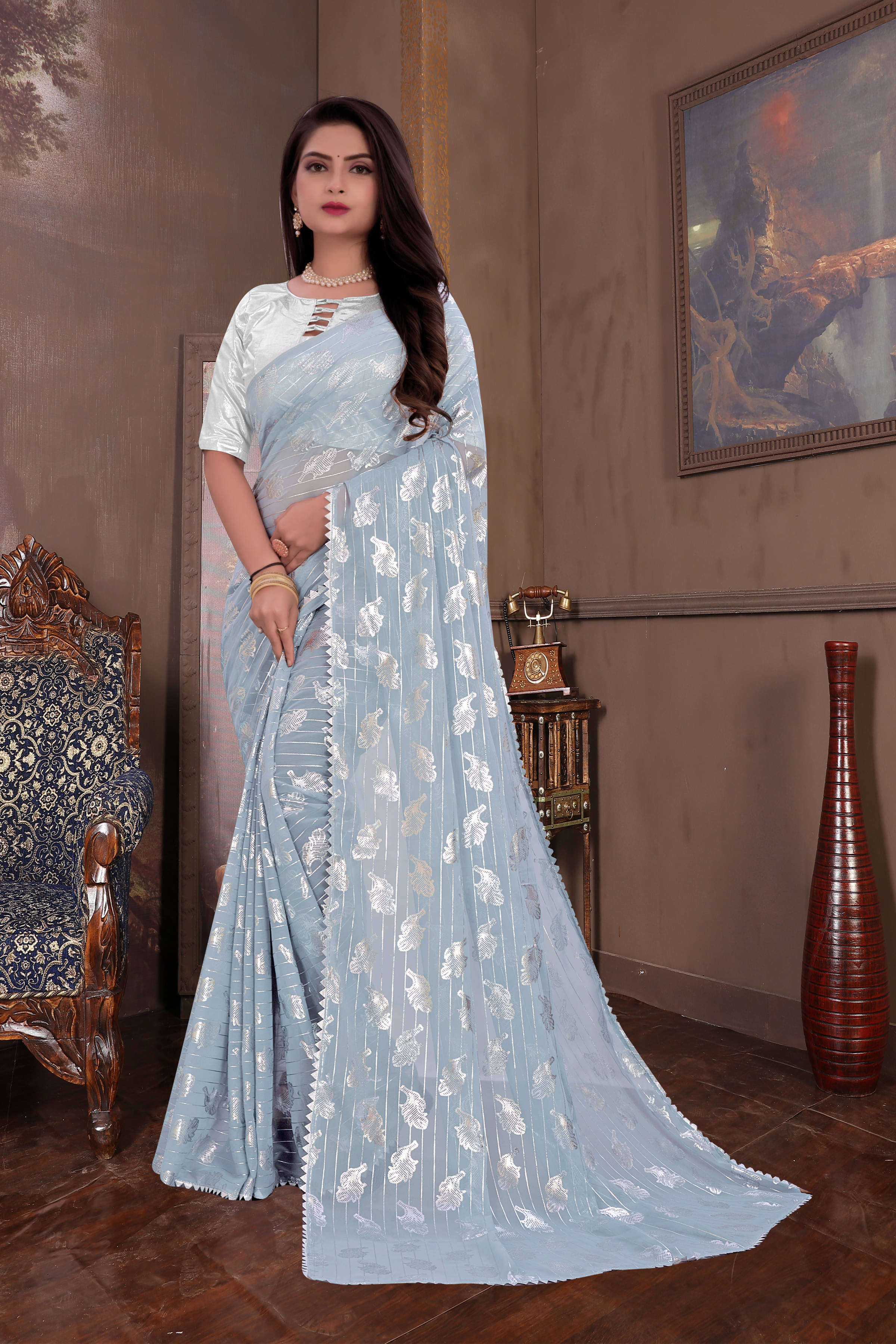 RedFish Georgette Self Design Regular Saree With Unstitched Blouse Piece ( Grey ) RedFish Georgette Self Design Regular Saree With Unstitched Blouse Piece ( Grey )
