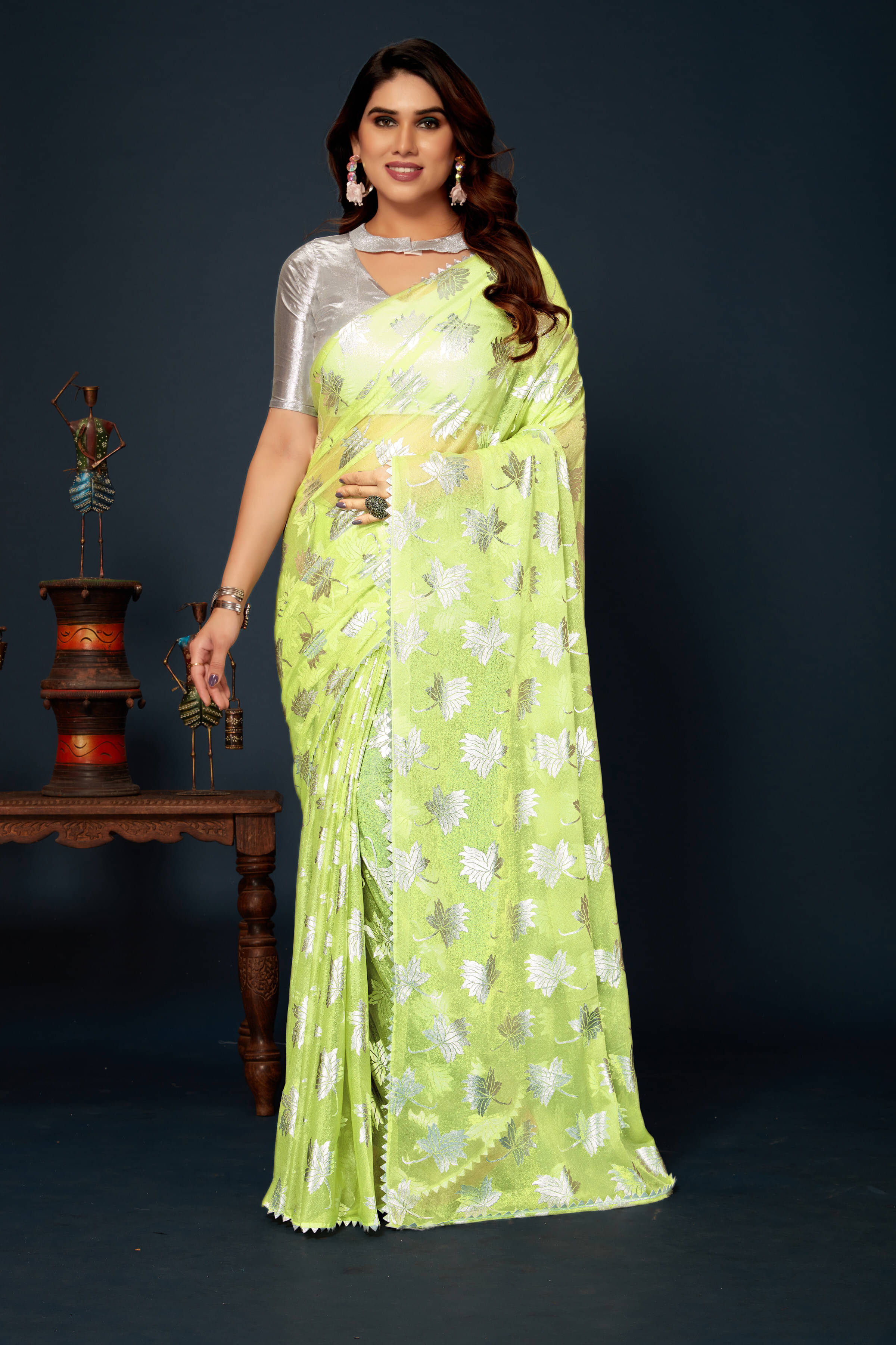 RedFish Lycra Printed Regular Saree With Unstitched Blouse Piece ( Light Green ) RedFish Lycra Printed Regular Saree With Unstitched Blouse Piece ( Light Green )