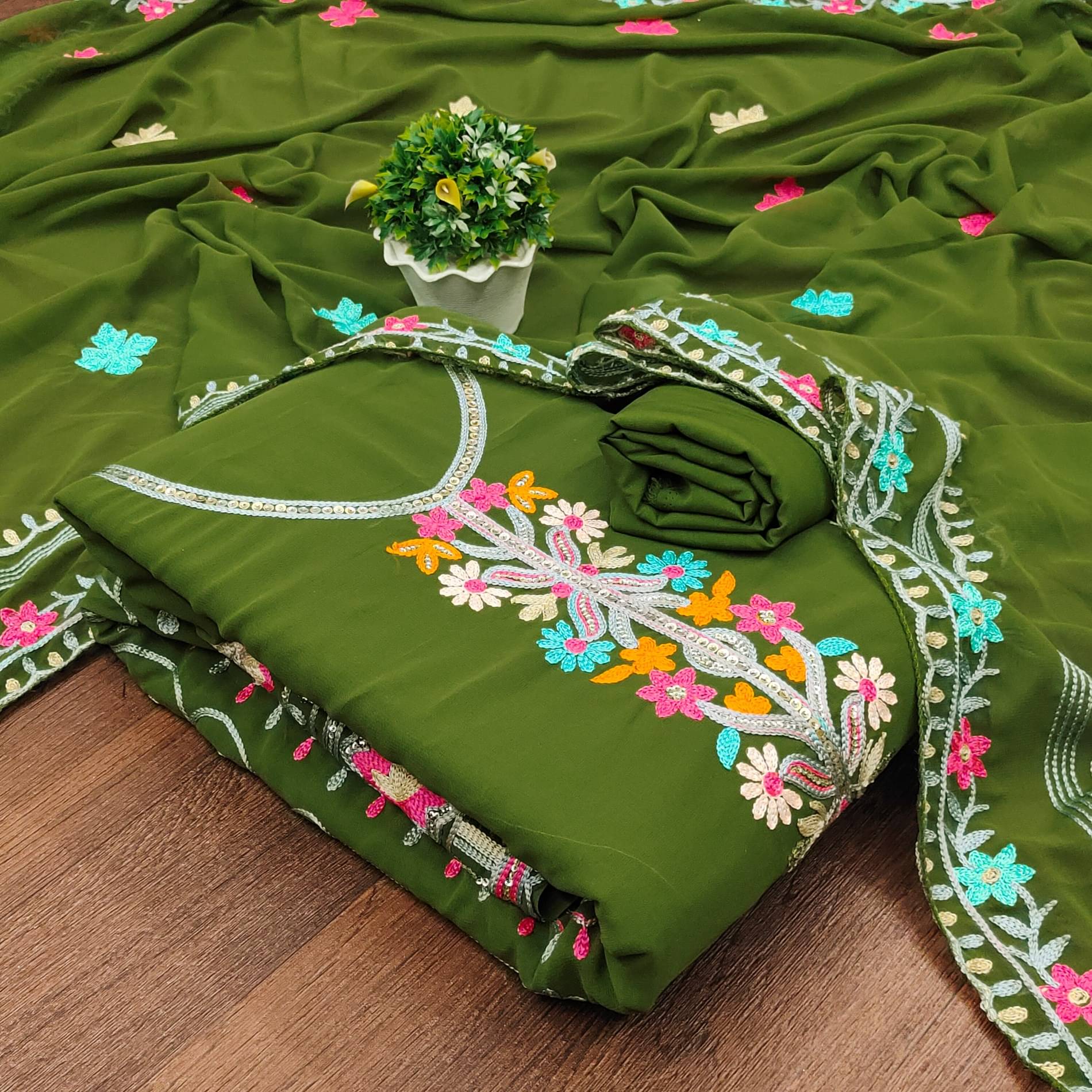     			Shree Mahantam Women Georgette Unstitched Dress Material ( Light Green )