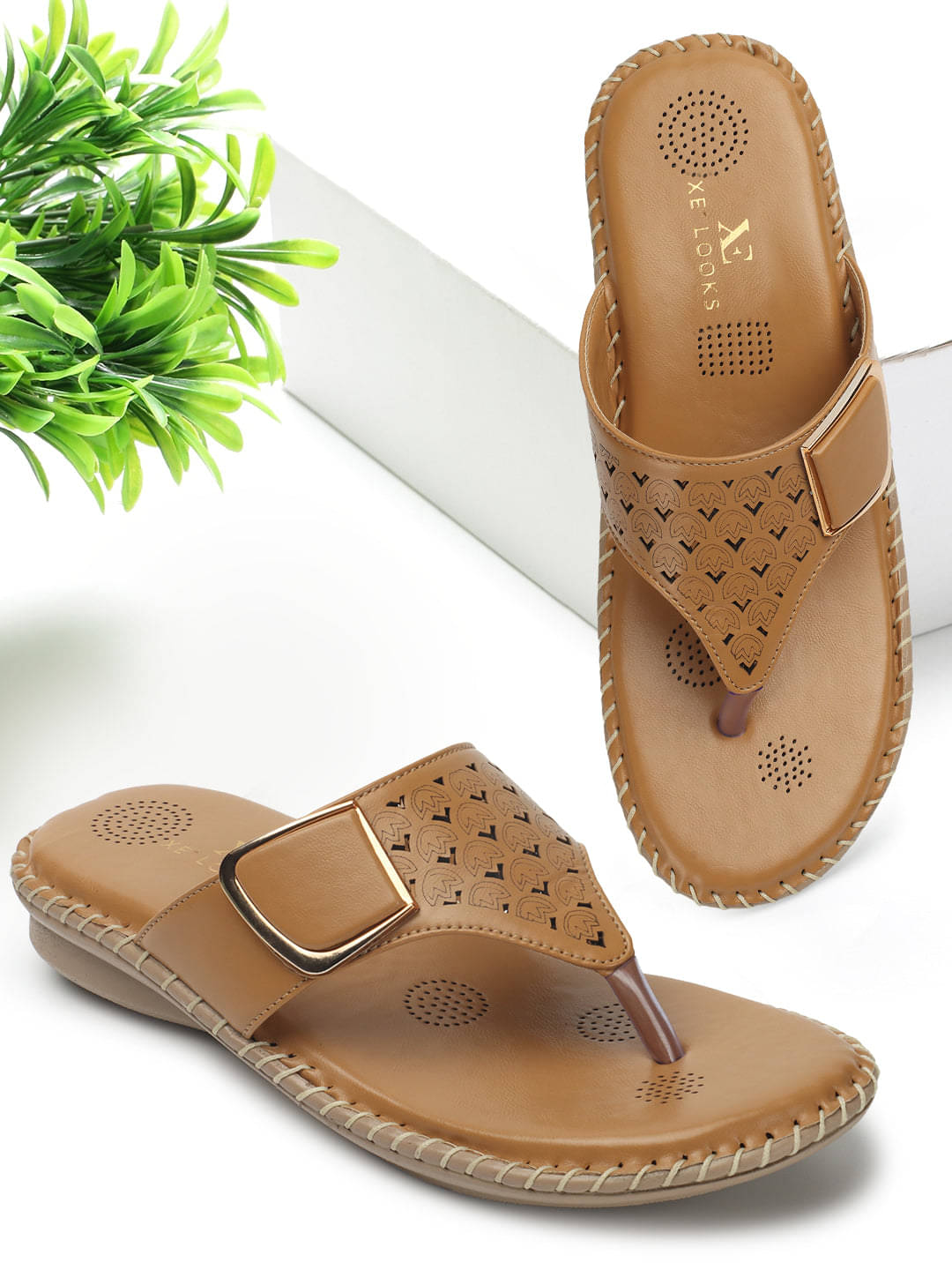 XE Looks Beige Women's Flats XE Looks Beige Women's Flats