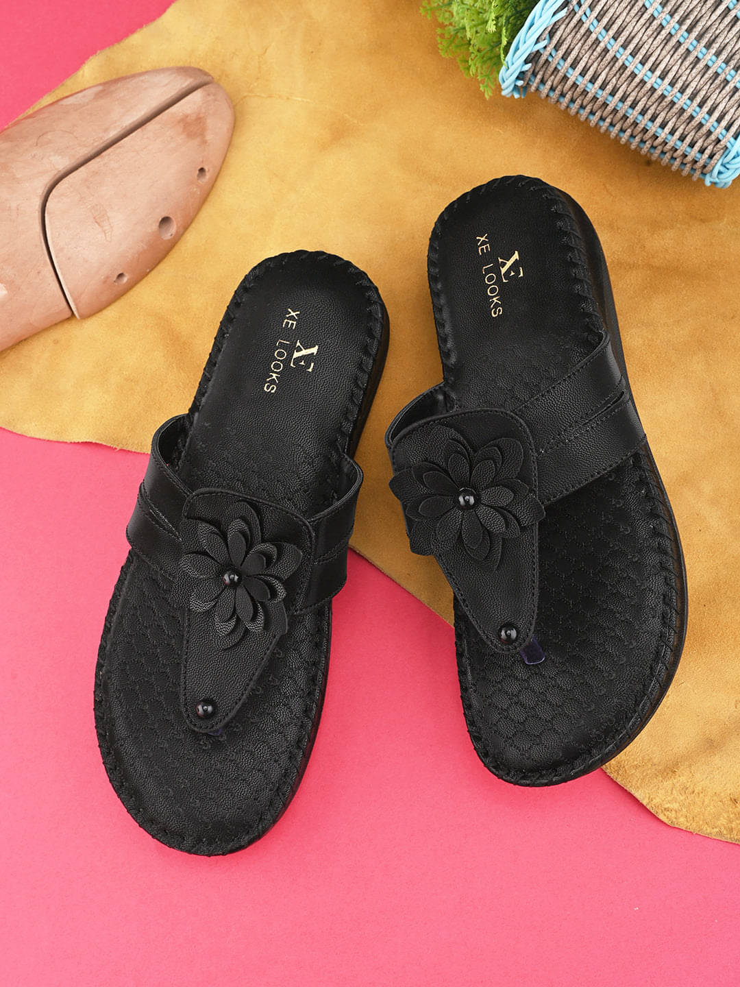    			XE Looks Black Women's Flats