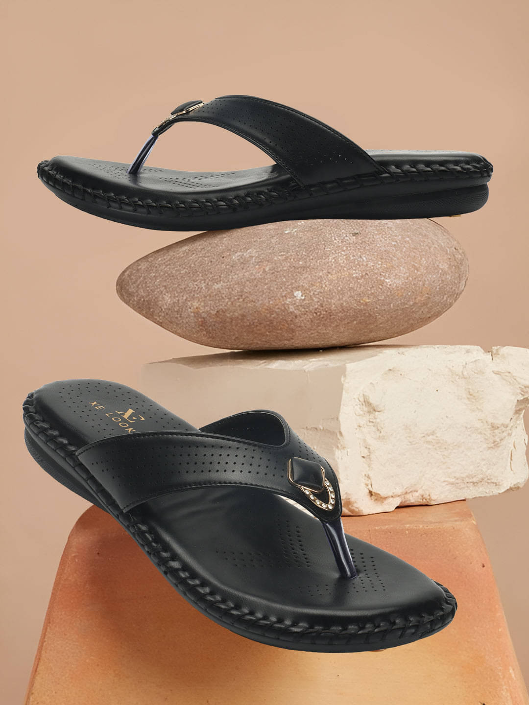     			XE Looks Black Women's Flats
