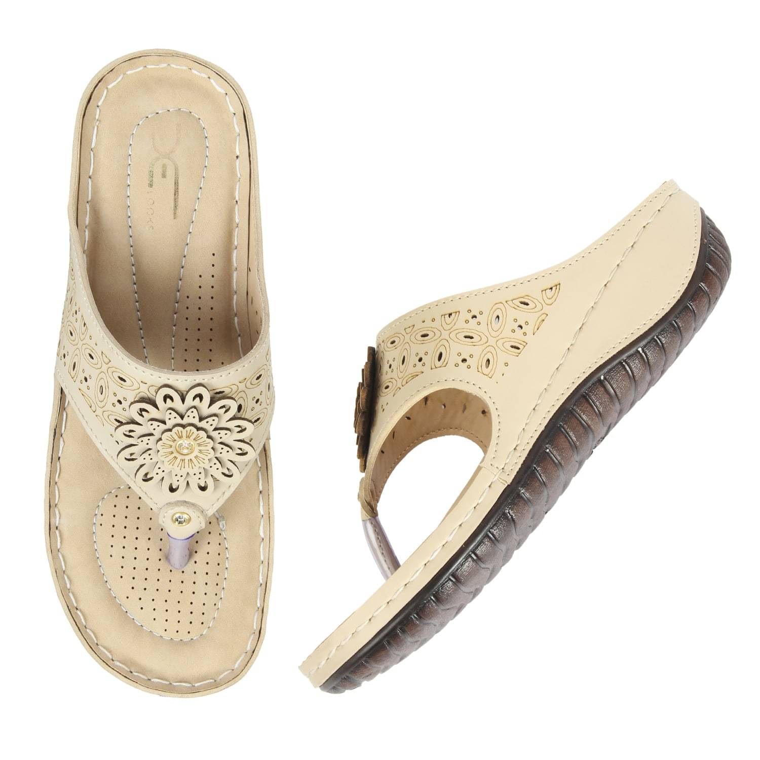 XE Looks Cream Women's Flats XE Looks Cream Women's Flats