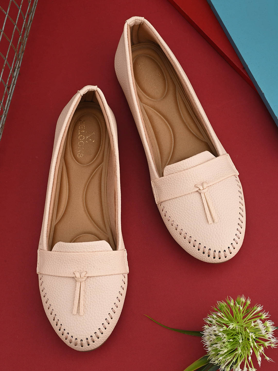 XE Looks Cream Women's Casual Ballerinas XE Looks Cream Women's Casual Ballerinas