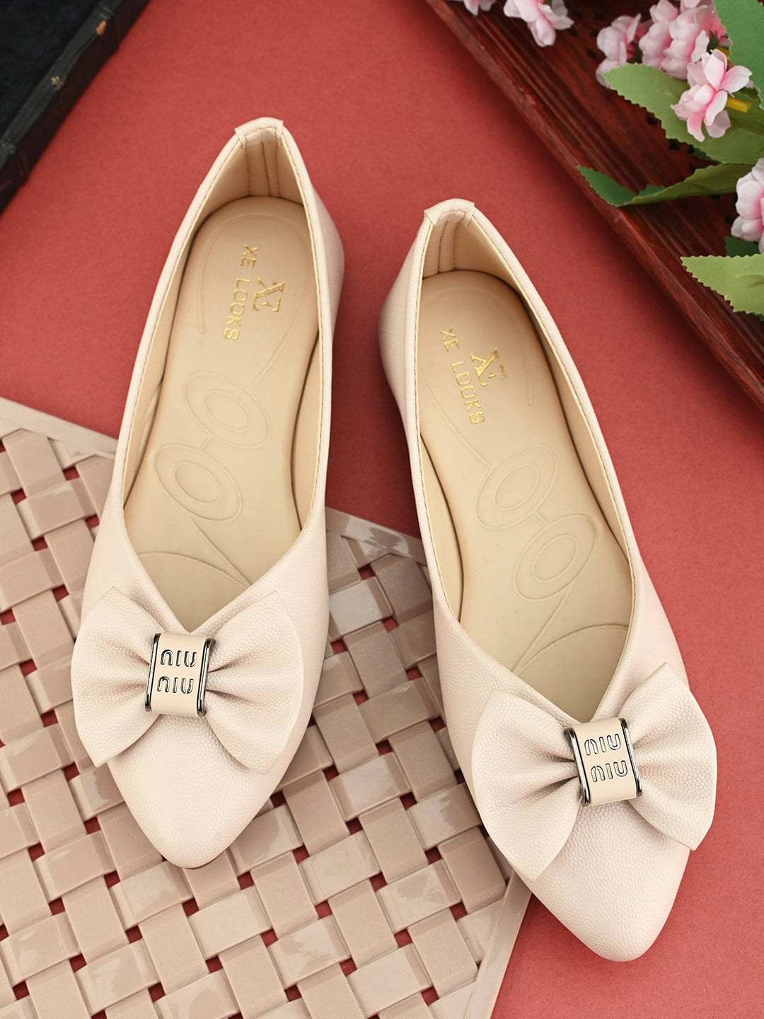     			XE Looks Cream Women's Casual Ballerinas