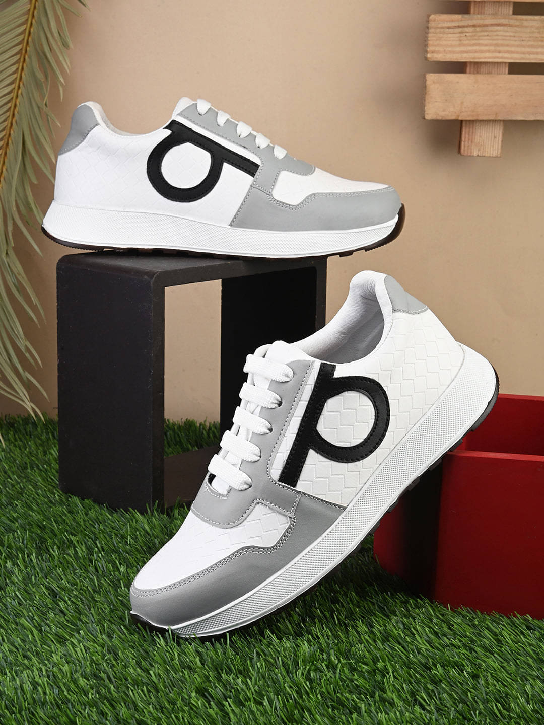     			XE Looks Gray Women's Sneakers