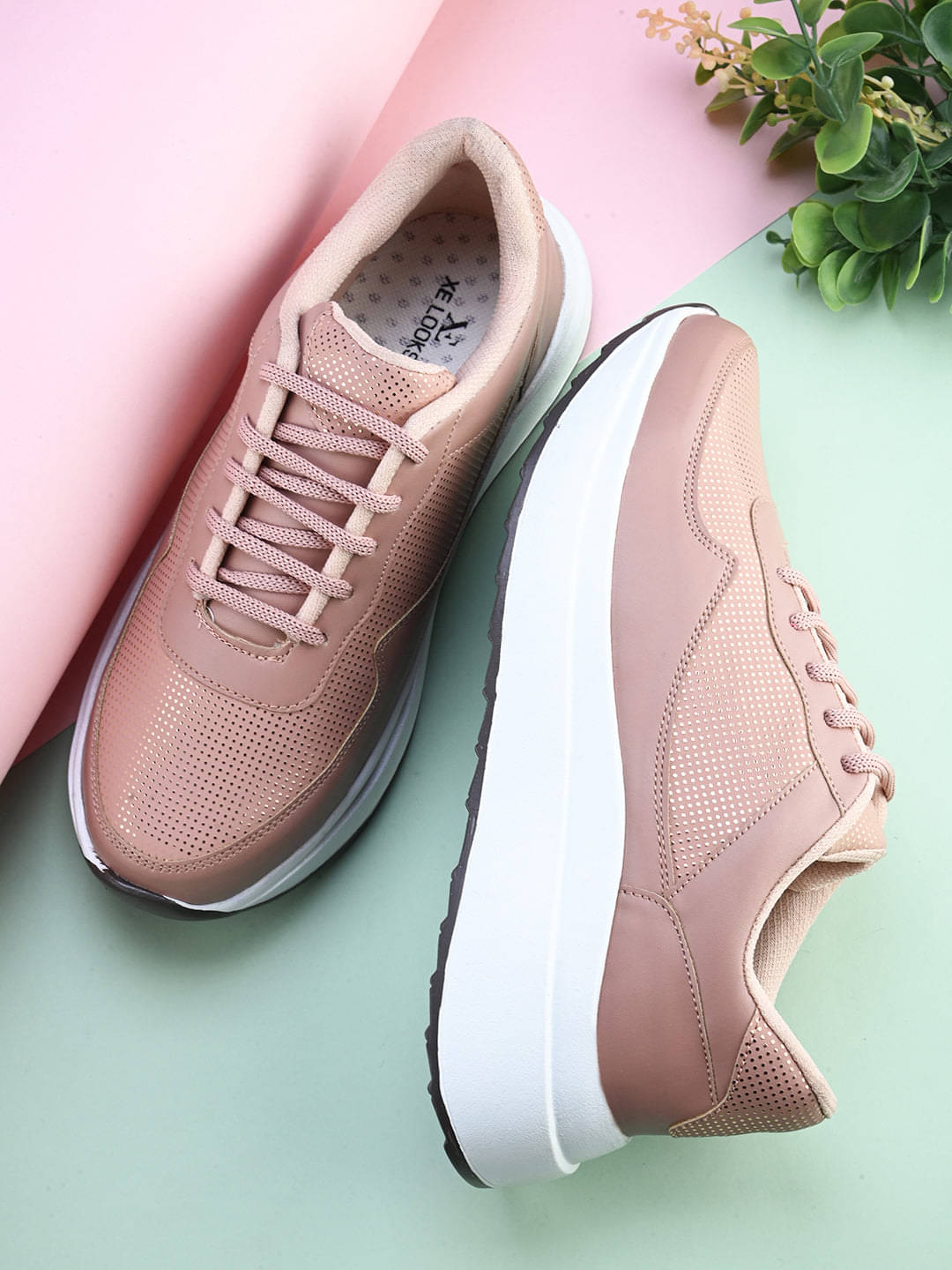     			XE Looks Peach Women's Sneakers