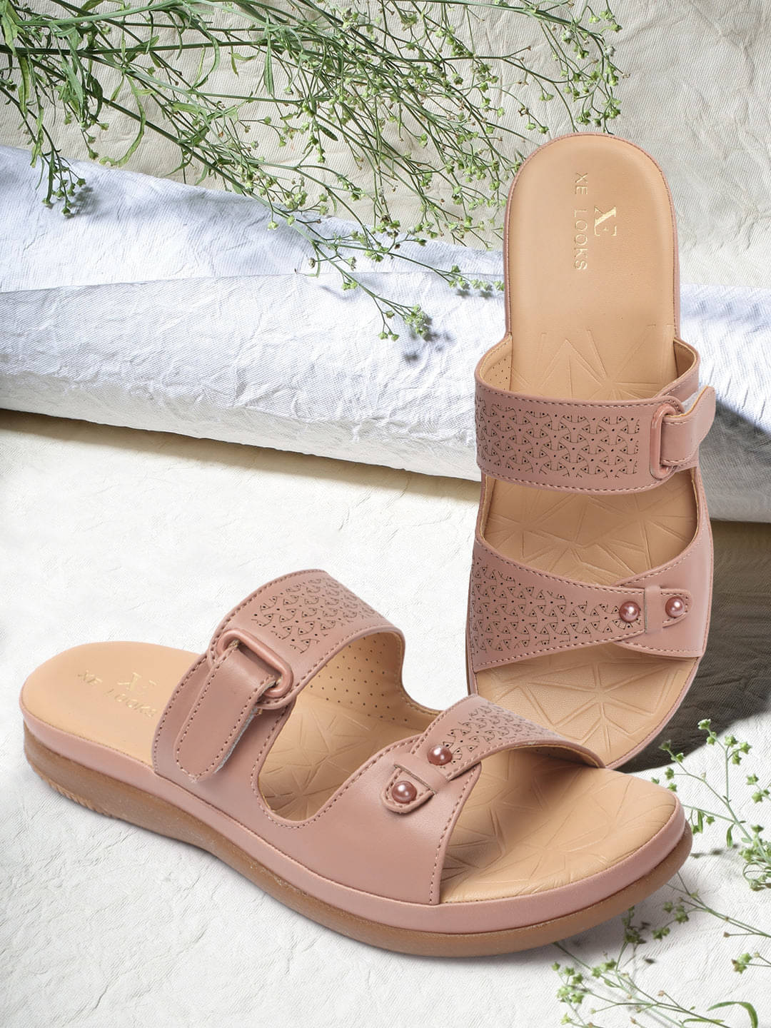     			XE Looks Peach Women's Flats