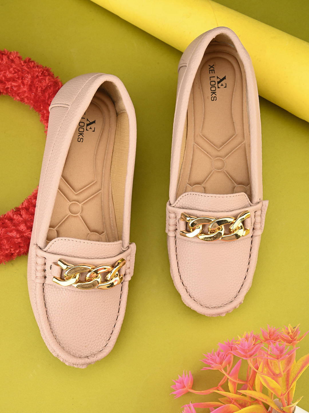     			XE Looks Pink Women's Loafers
