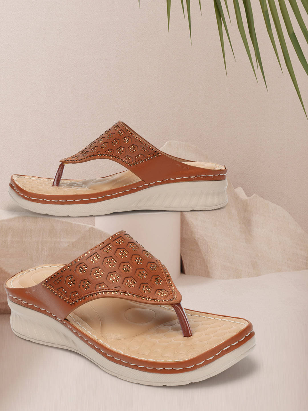 XE Looks Tan Women's Flats XE Looks Tan Women's Flats
