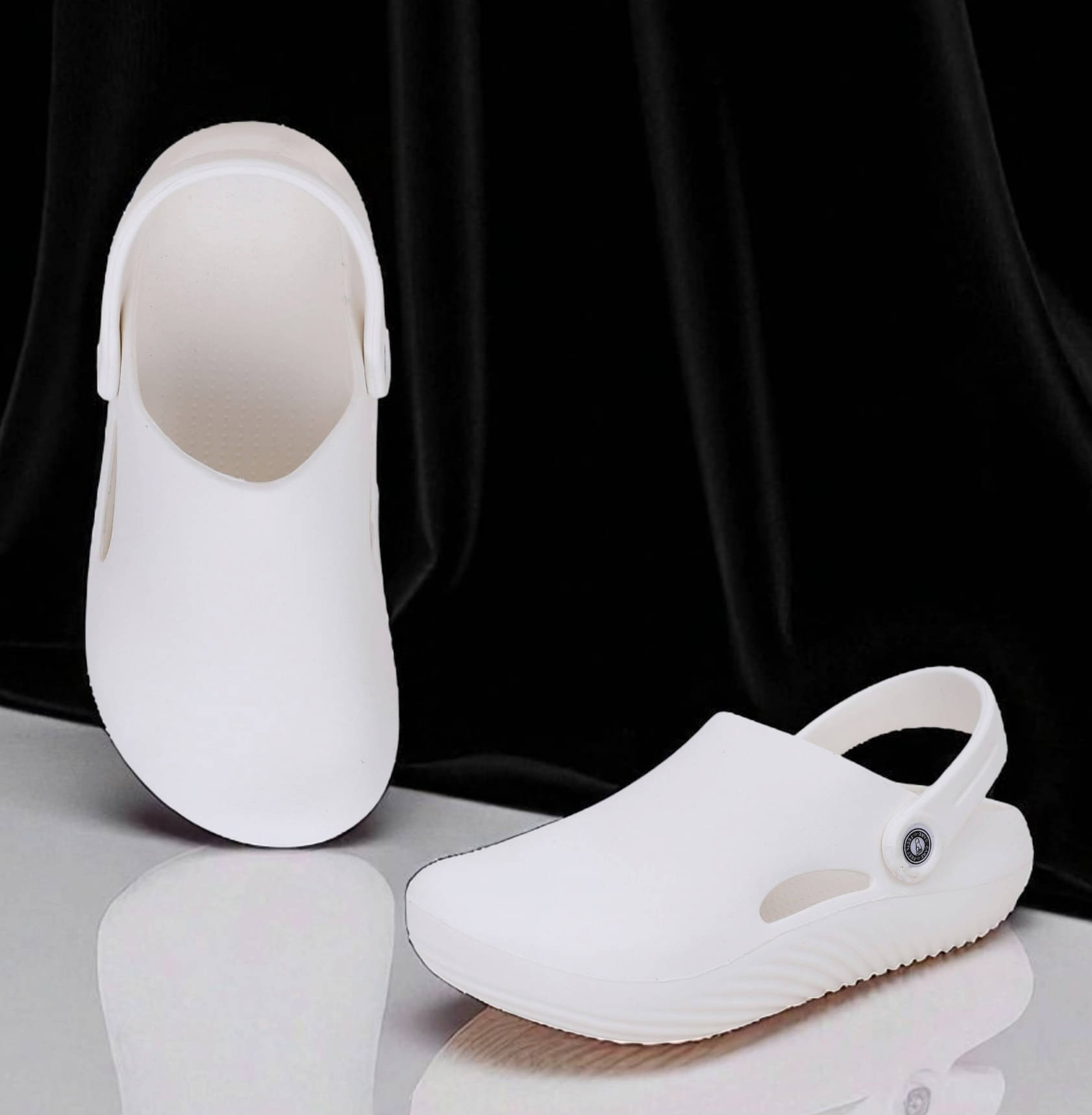     			KAPANI - White Men's Clogs