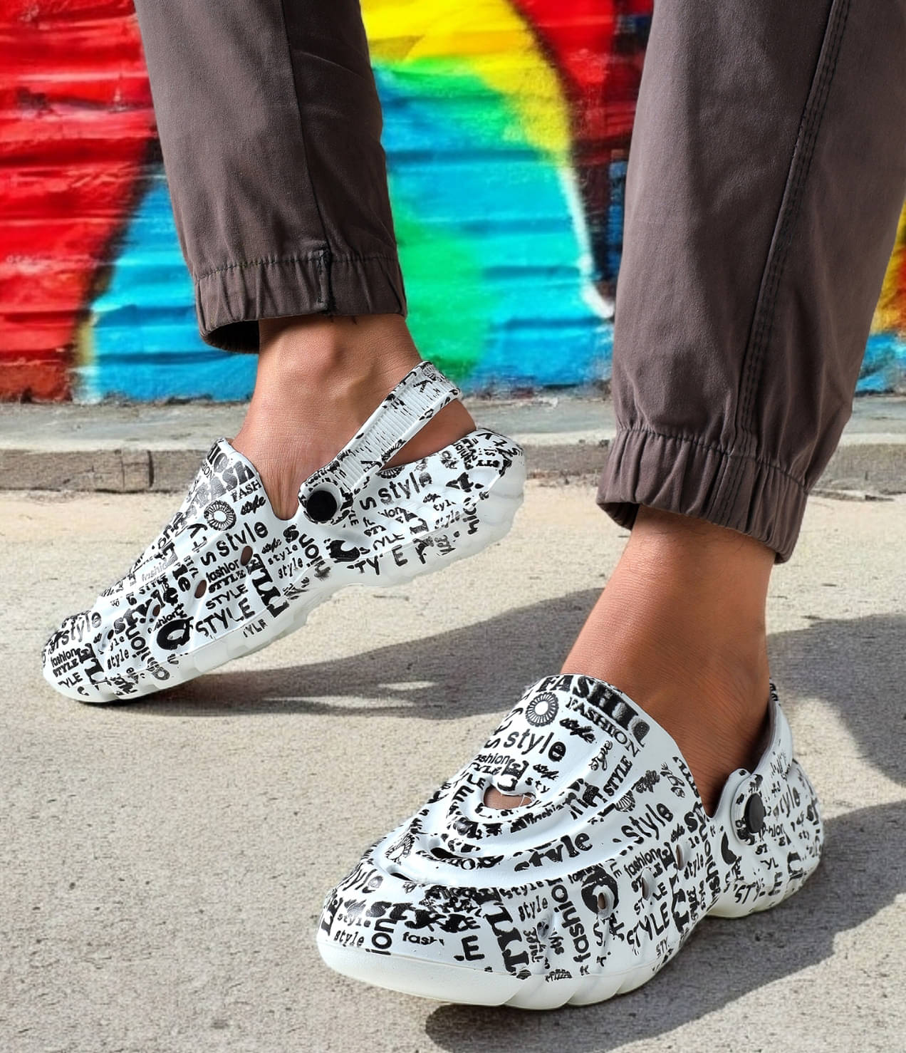     			KAPANI - White Men's Clogs