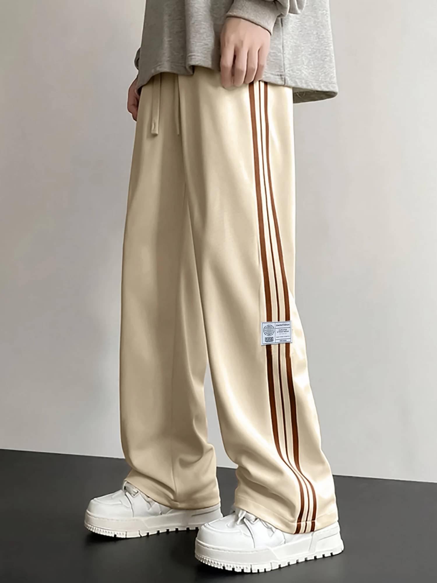     			Maniac Beige Cotton Men's Trackpants ( Pack of 1 )