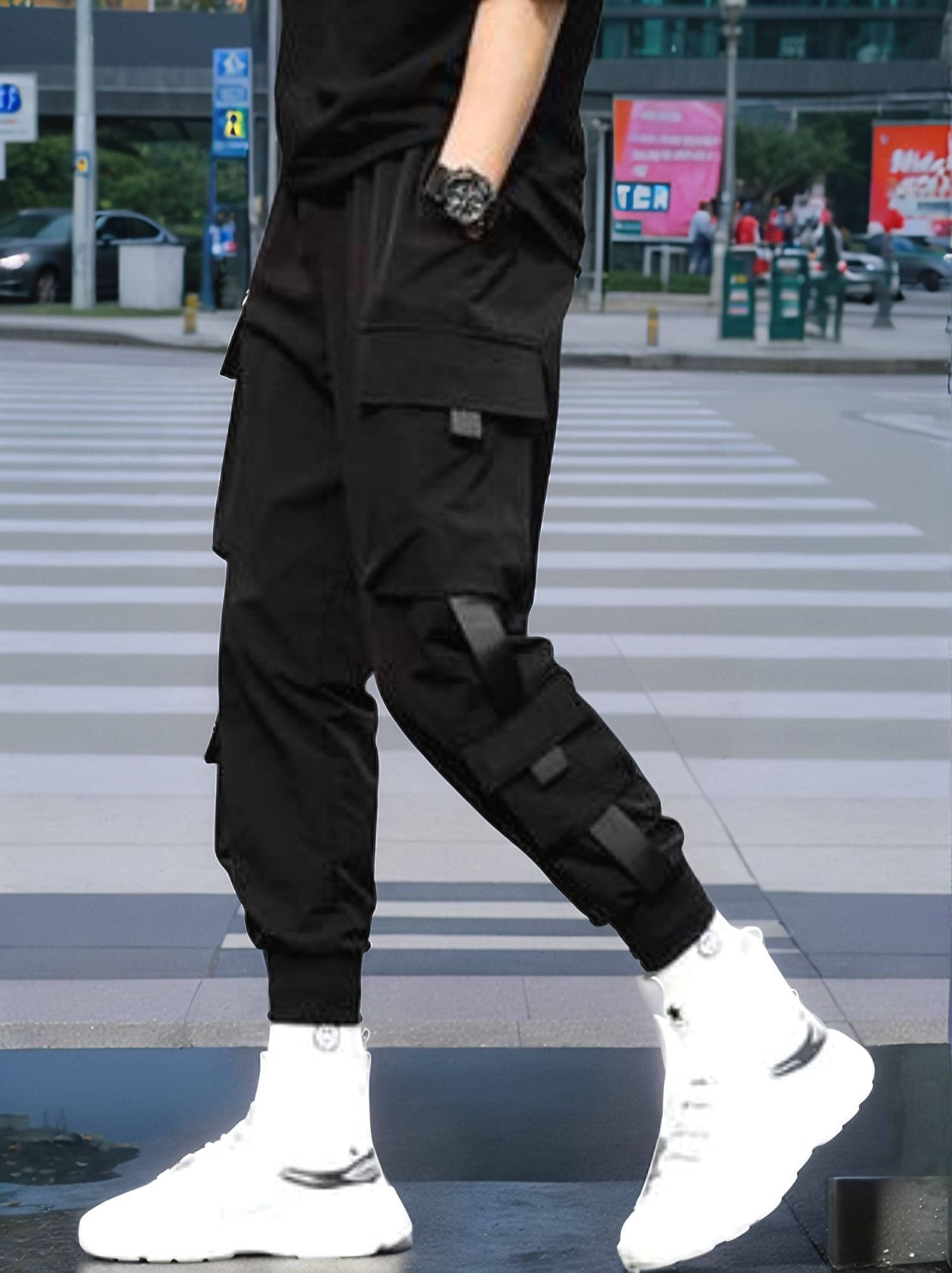     			Maniac Regular Pleated Men's Joggers - Black ( Pack of 1 )