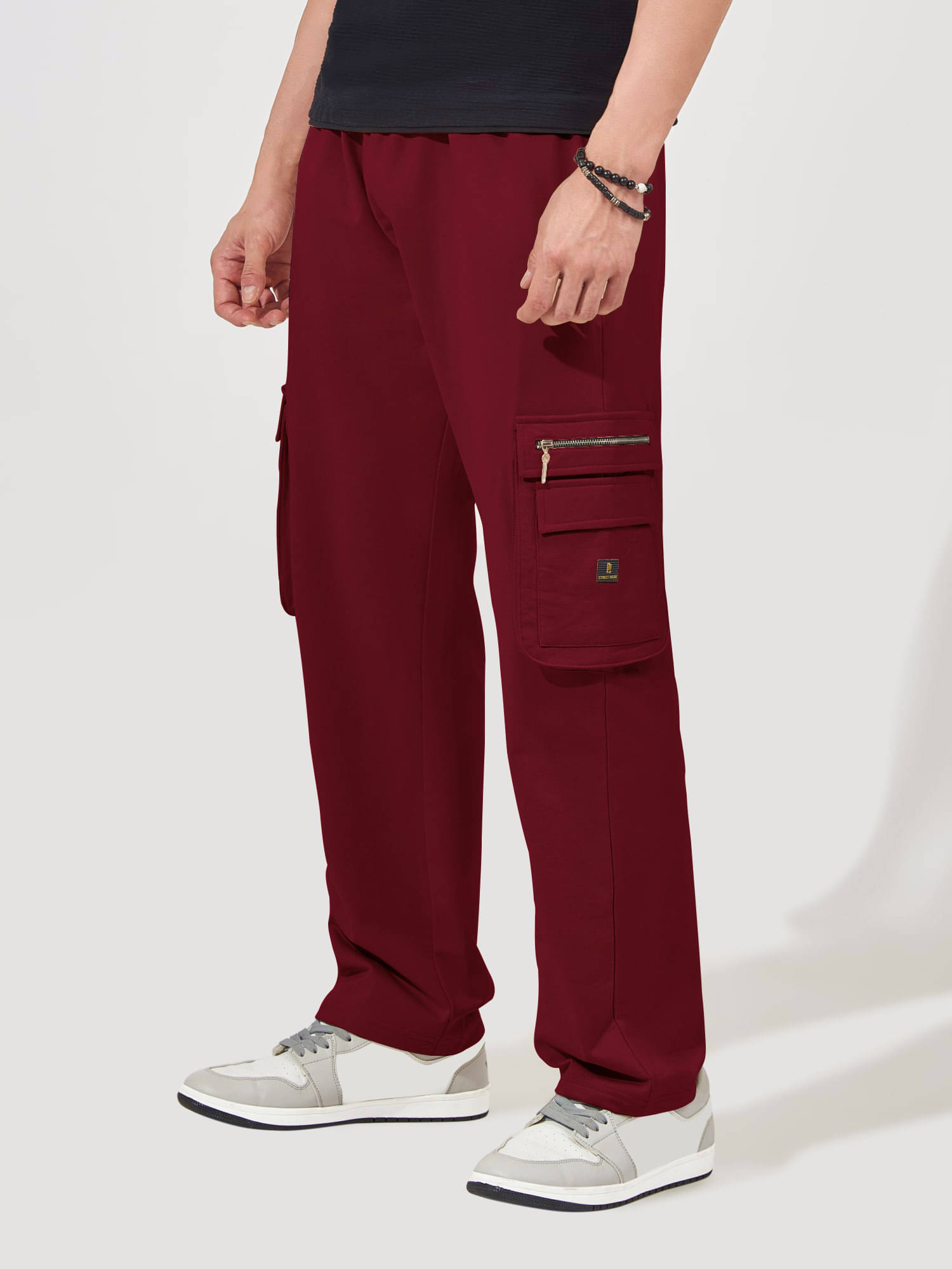     			Maniac Regular Pleated Men's Joggers - Maroon ( Pack of 1 )