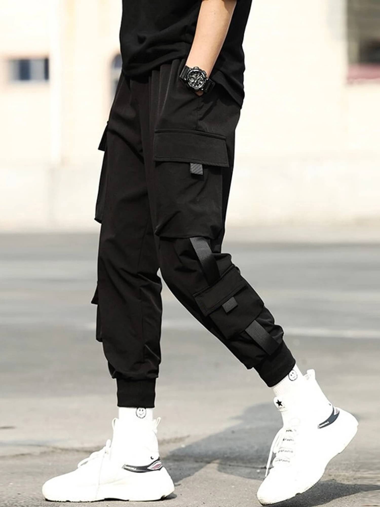     			Maniac Regular Pleated Men's Joggers - Black ( Pack of 1 )
