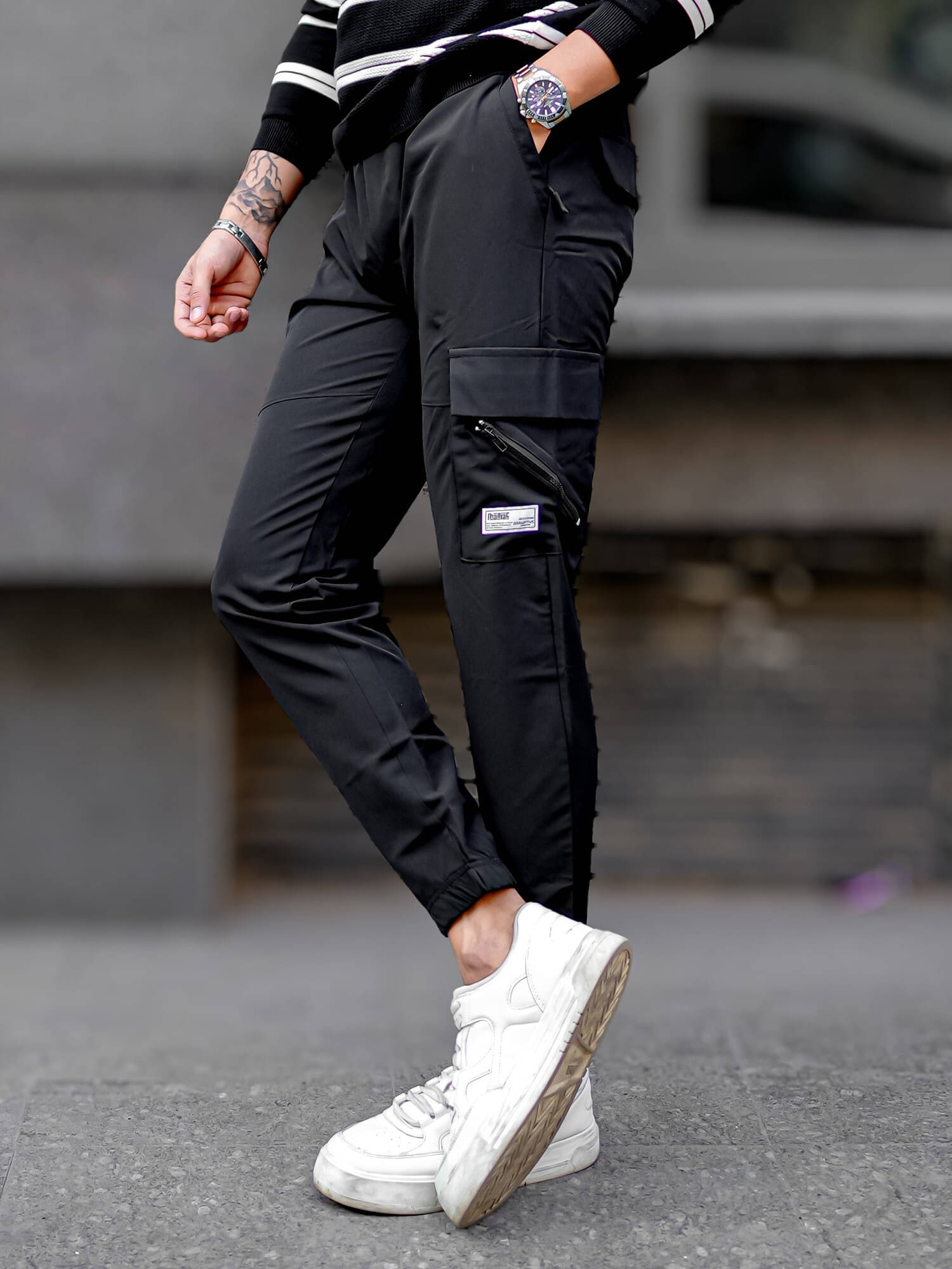     			Maniac Regular Pleated Men's Joggers - Black ( Pack of 1 )