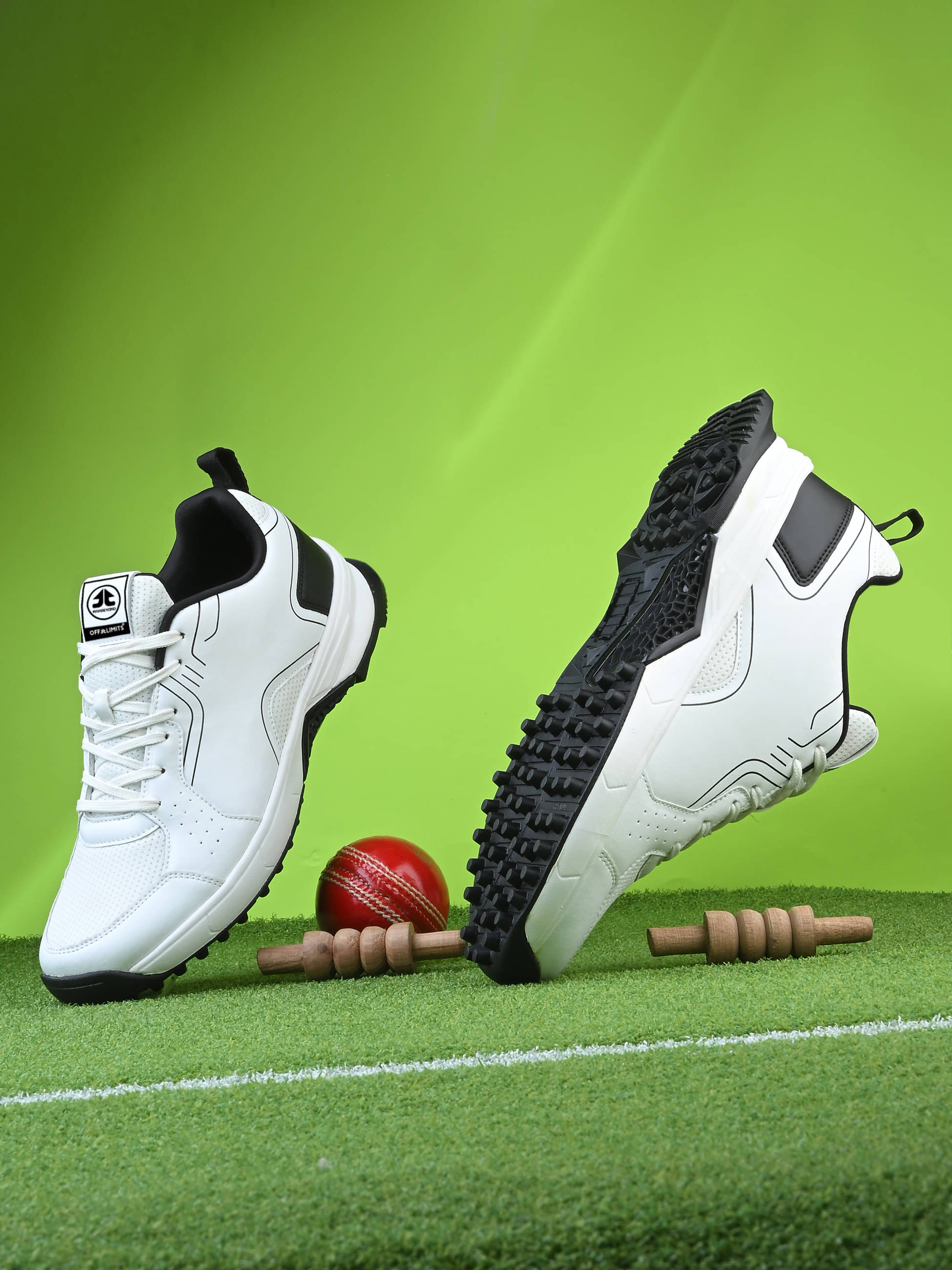 OFF LIMITS WARWICK White Cricket Shoes     			OFF LIMITS WARWICK White Cricket Shoes