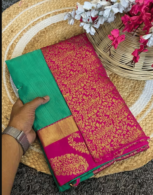 R K S M Cotton Solid Regular Saree With Unstitched Blouse Piece ( Green ) R K S M Cotton Solid Regular Saree With Unstitched Blouse Piece ( Green )