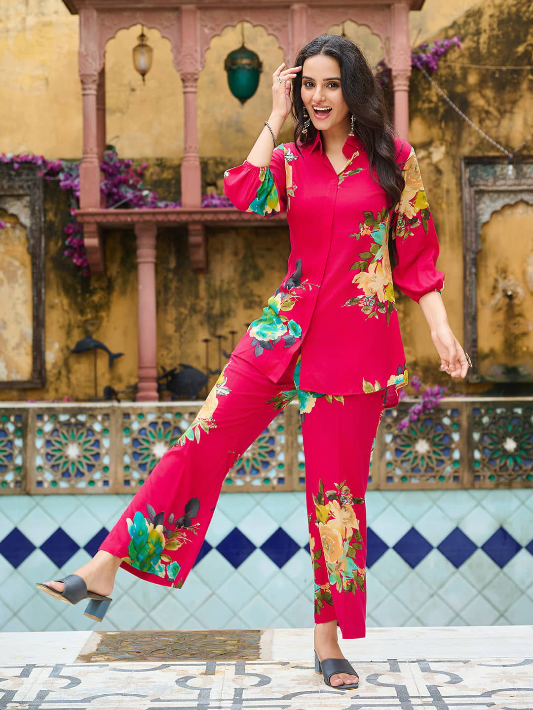 VIBE VISION Women Printed Shirt With Trousers Co-Ord Set ( Red )